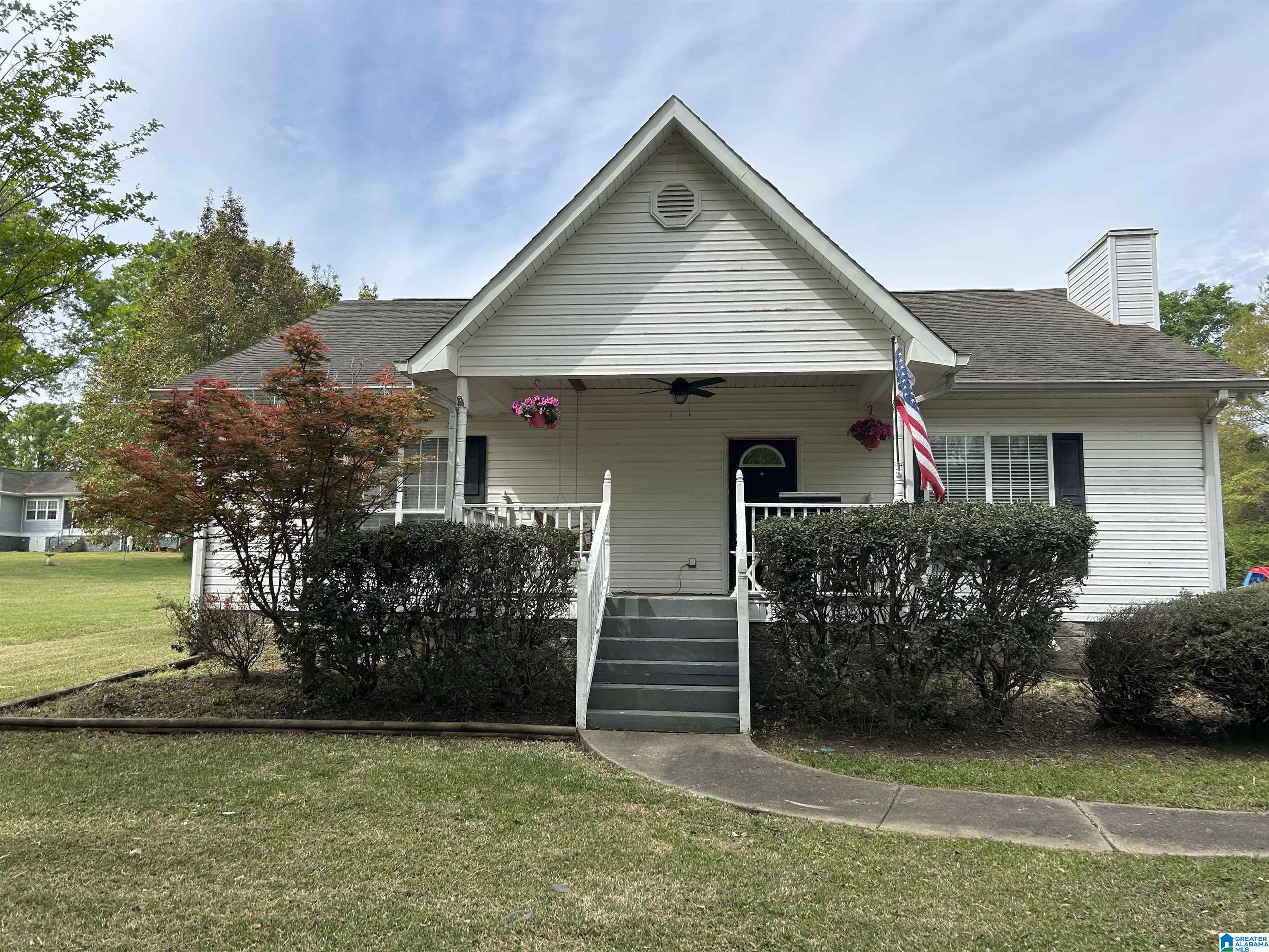 Homes for sale in Childersburg, AL | 423 8th Avenue Sw, Childersburg, AL 35044 | MLS# 21448954