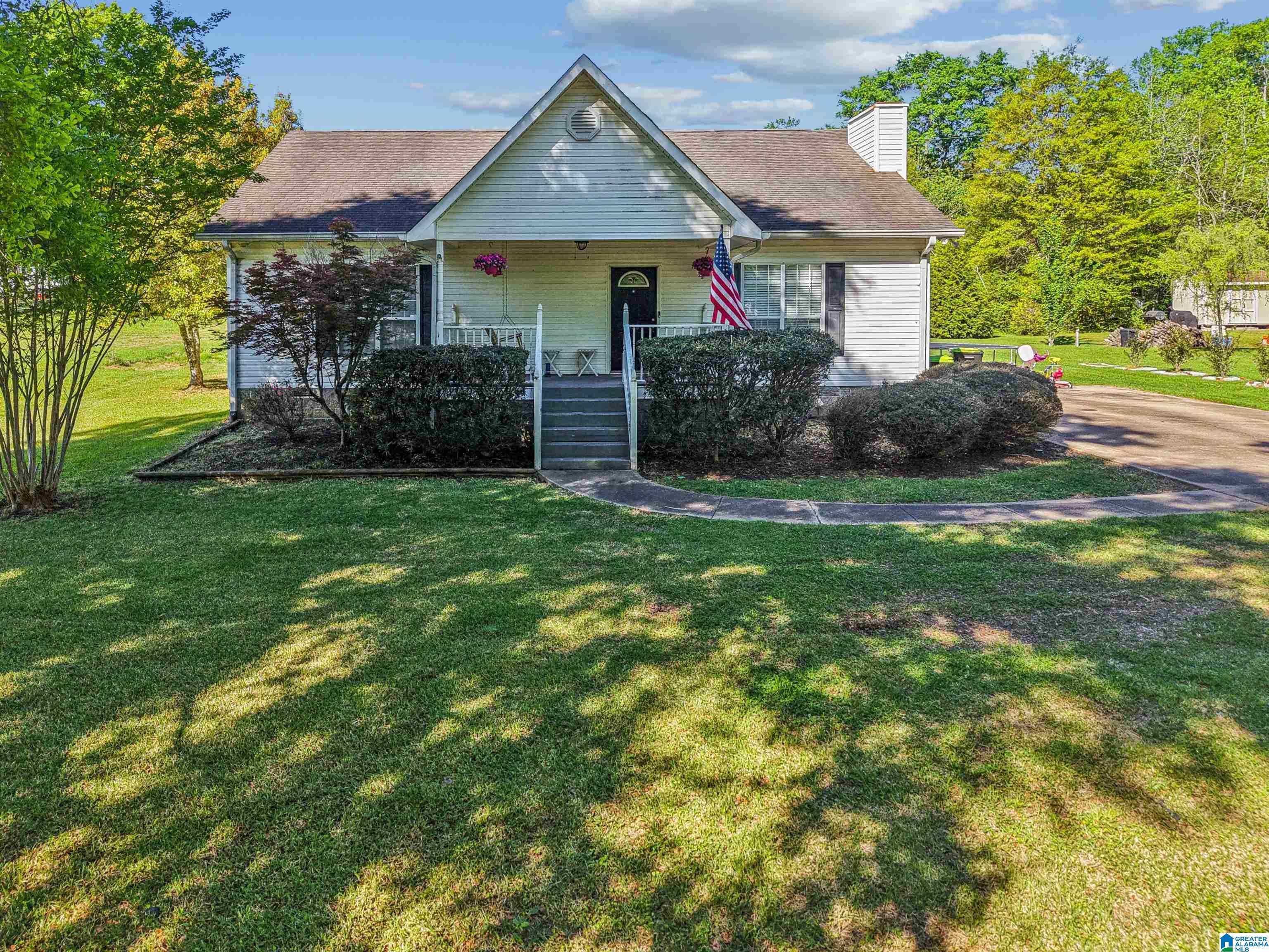 Homes for sale in Childersburg, AL | 423 8Th Avenue Sw, Childersburg, AL 35044 | MLS# 21448954