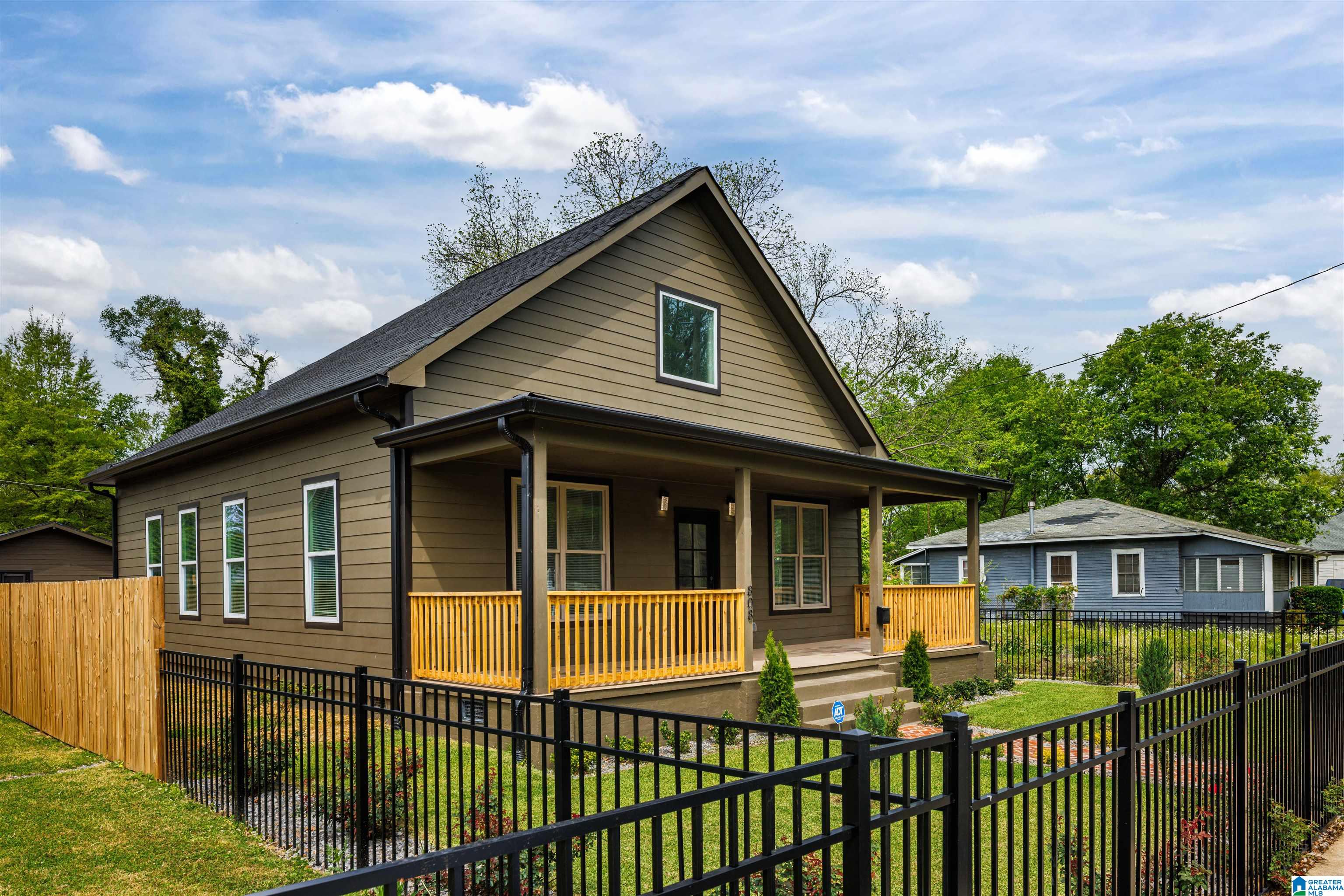 Homes for sale in Birmingham, AL | 808 49Th Street N, Birmingham, AL 35212 | MLS# 21448986