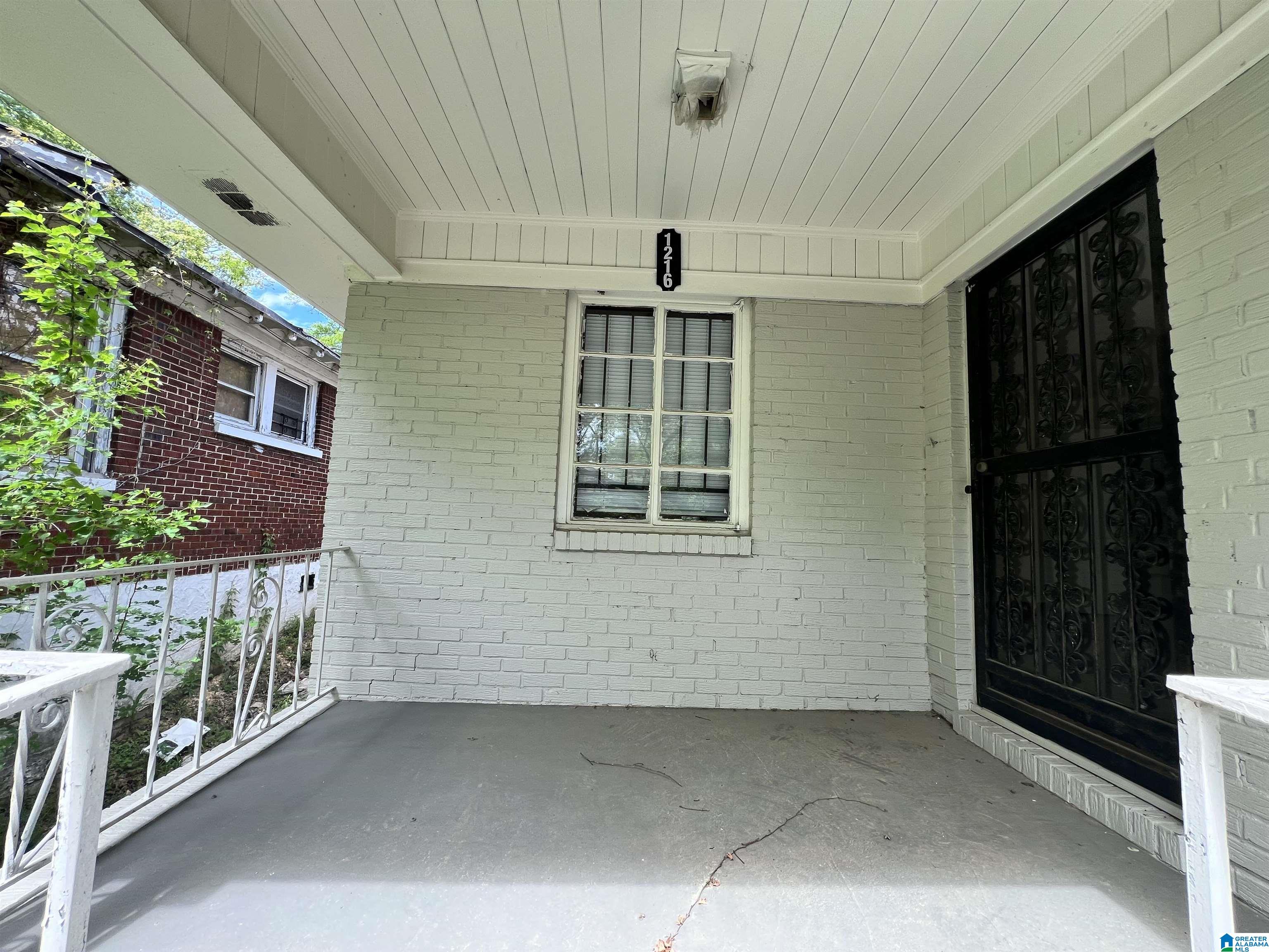 Homes for sale in Birmingham, AL | 1216 Graymont Avenue W, Birmingham, AL 35208 | MLS# 21449009