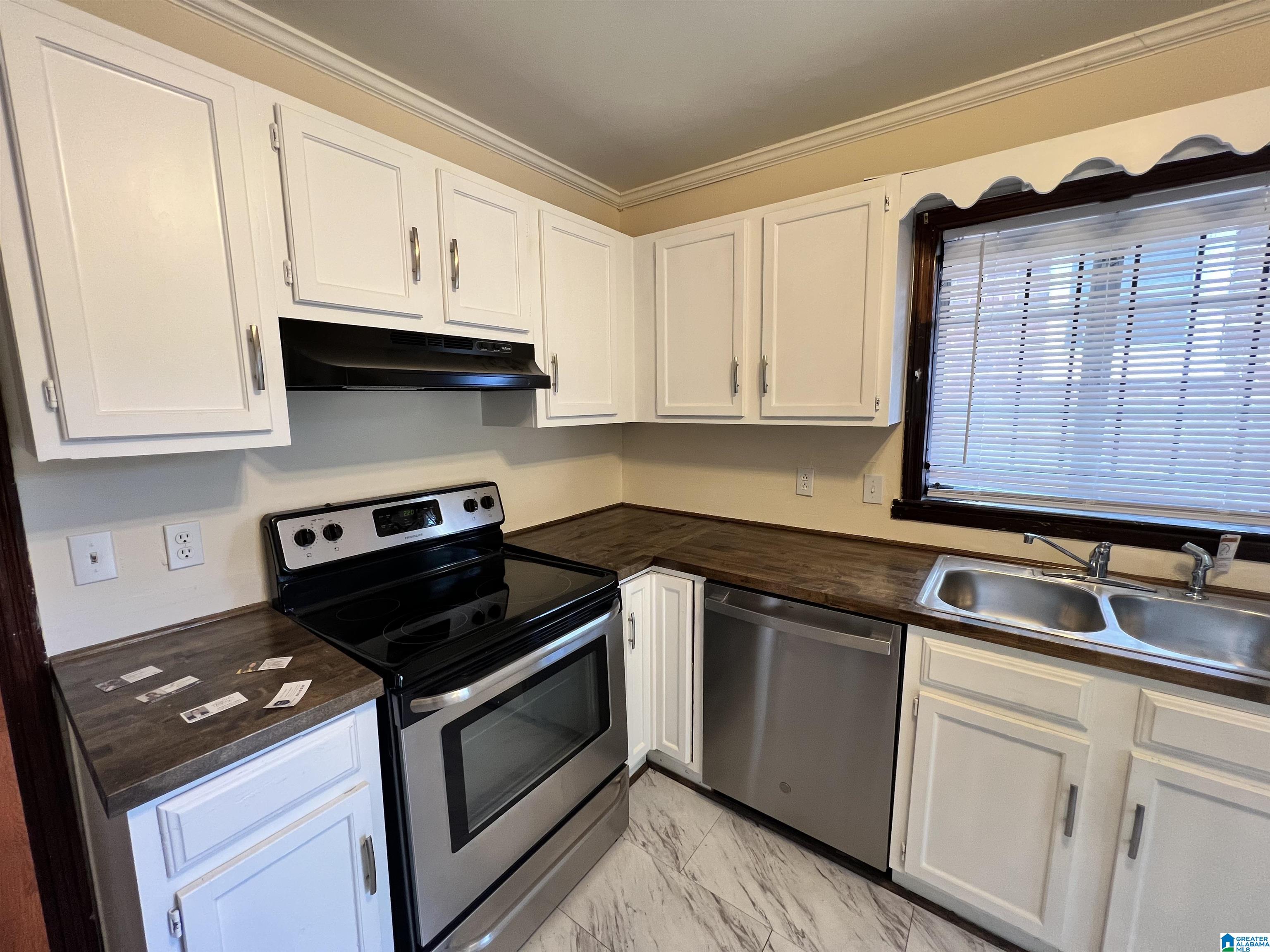 Homes for sale in Birmingham, AL | 1216 Graymont Avenue W, Birmingham, AL 35208 | MLS# 21449009