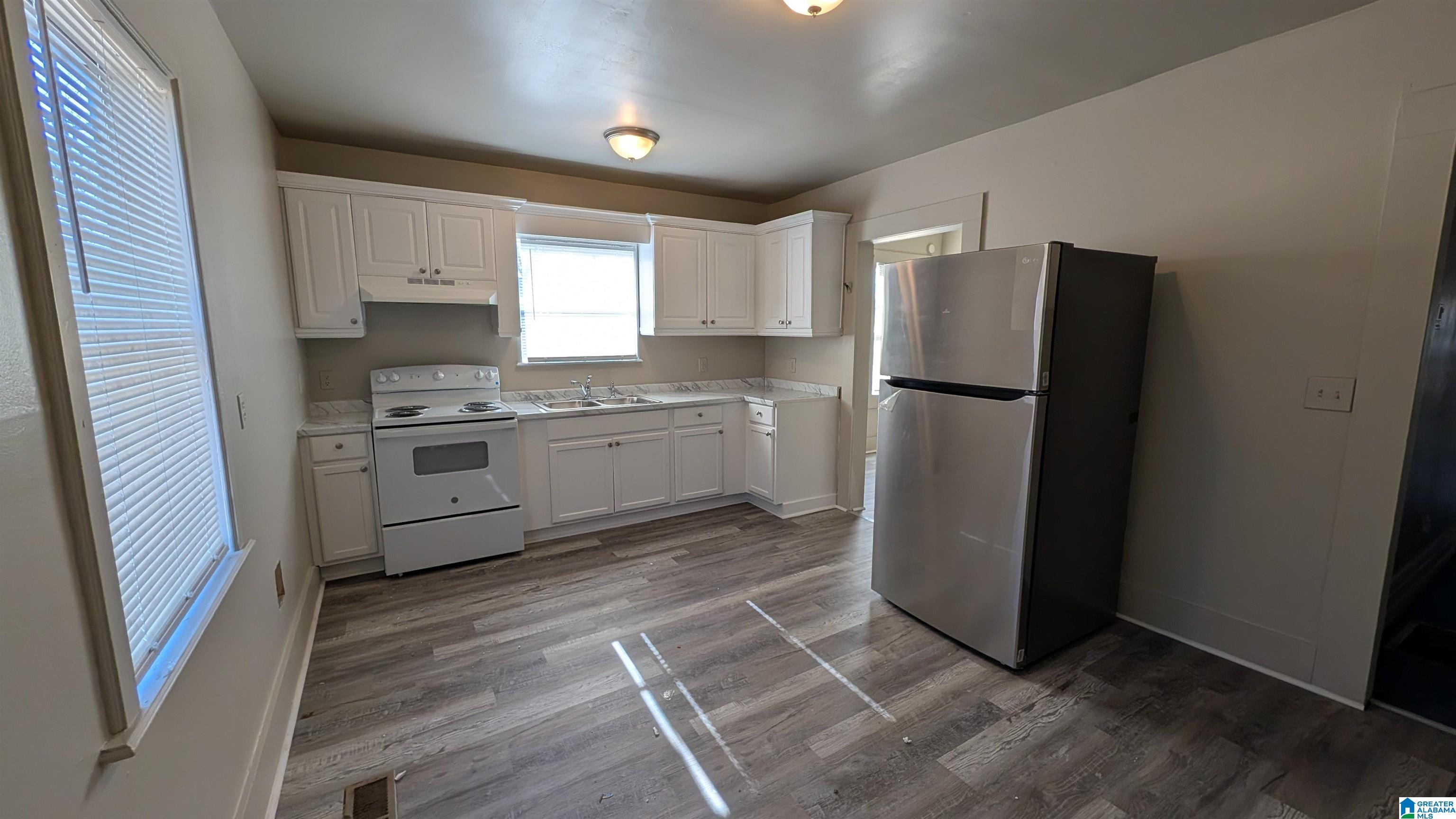 Photo 2 of Single family home for sale at 1225 4th Place N, Birmingham, AL 35204 | MLS# 21449014 | Listing updated on 2026-05-22