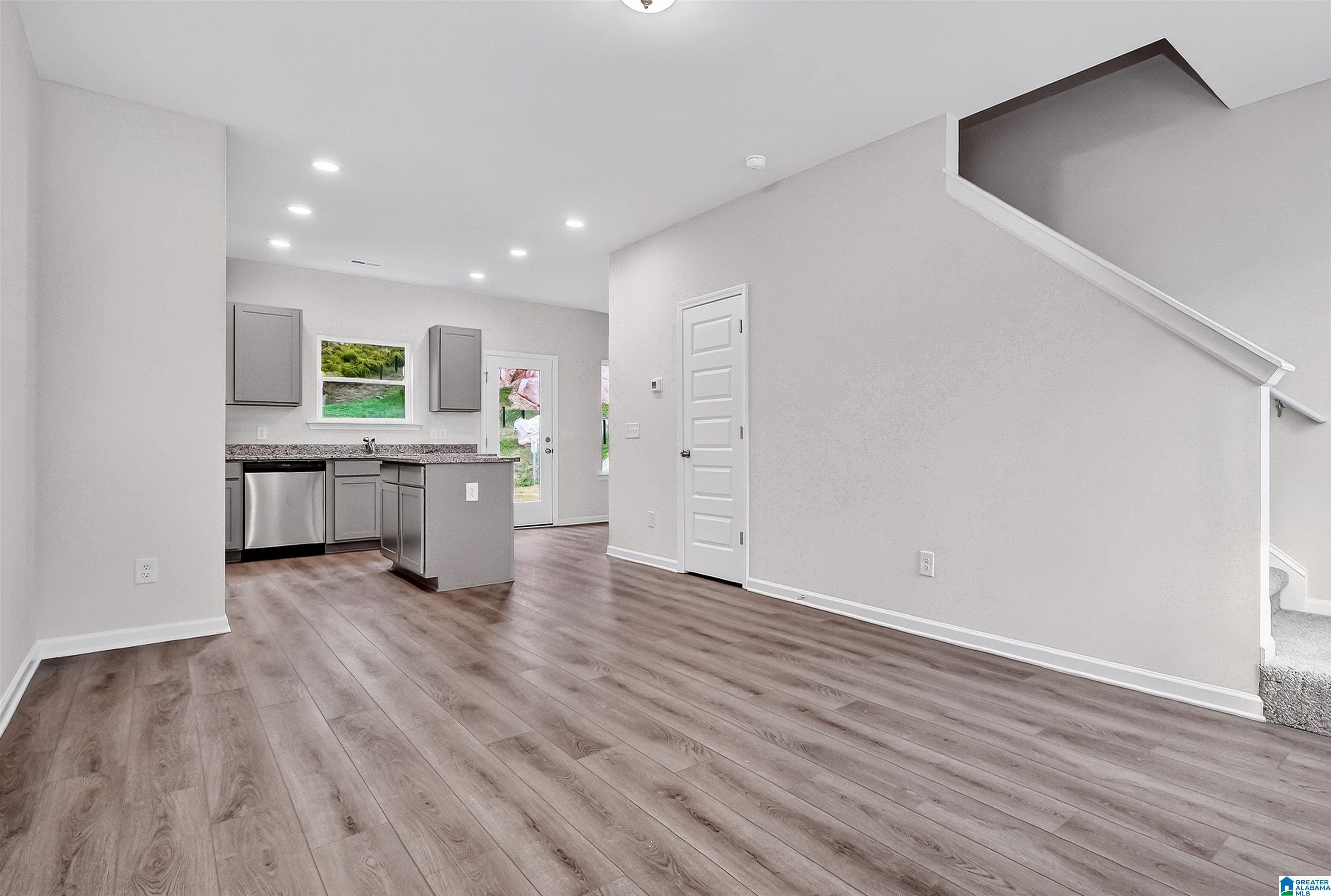 Photo 3 of Single family home for sale at 2078 Valley Run, Leeds, AL 35094 | MLS# 21449140 | Listing updated on 2026-09-17