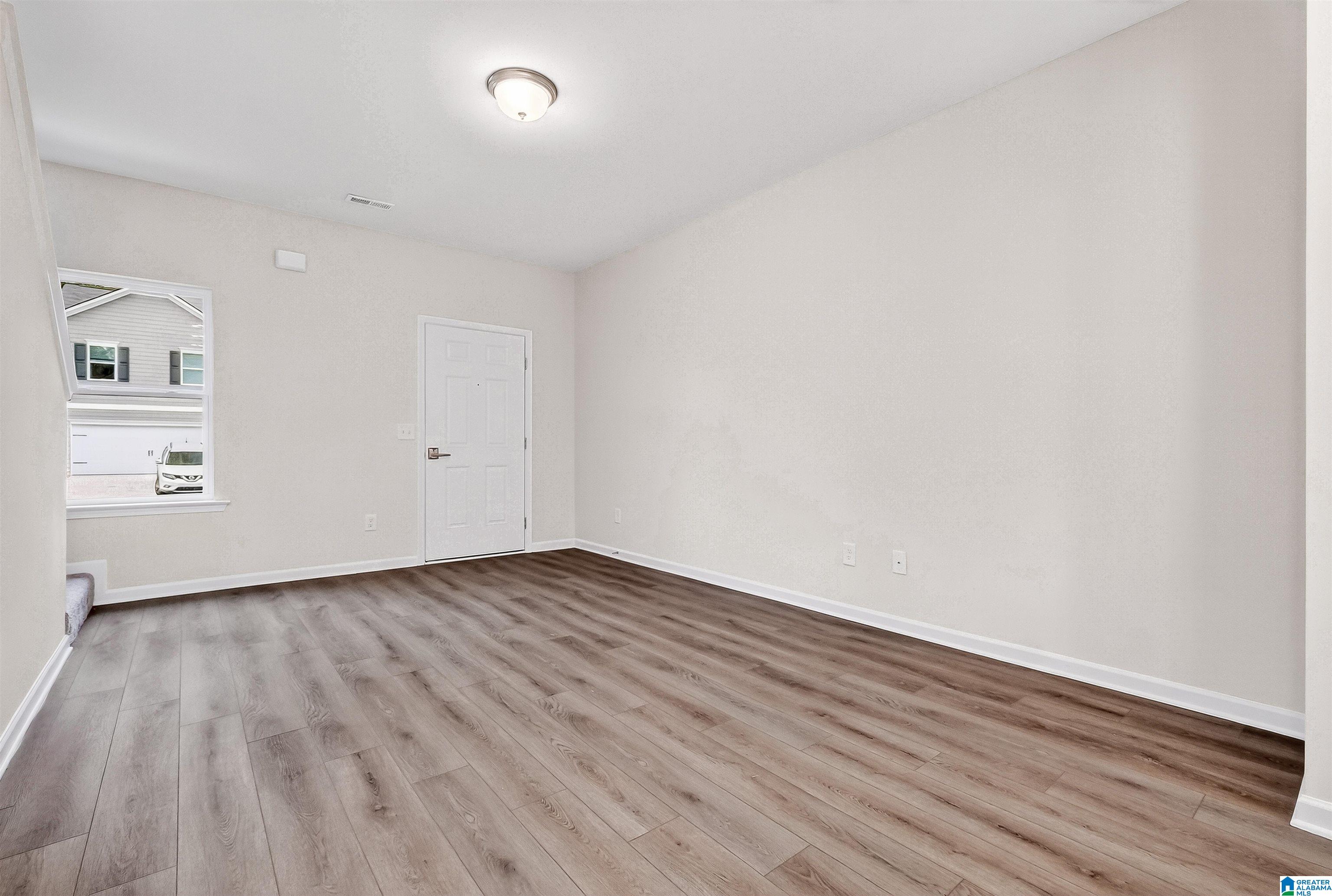 Photo 3 of Single family home for sale at 2078 Valley Run, Leeds, AL 35094 | MLS# 21449140 | Listing updated on 2026-09-17
