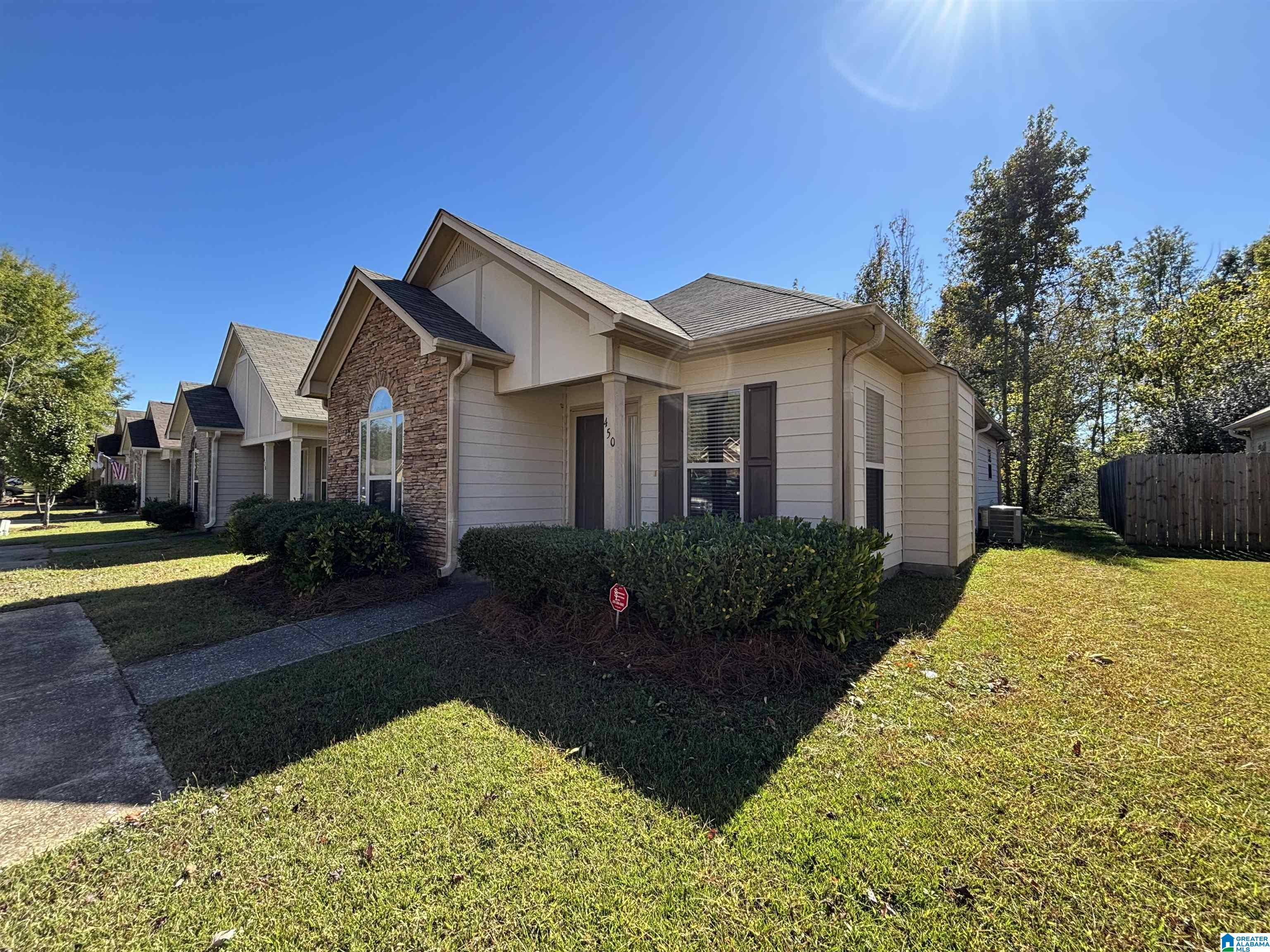 Homes for sale in Pell City, AL | 450 Fox Run Circle, Pell City, AL 35125 | MLS# 21449235