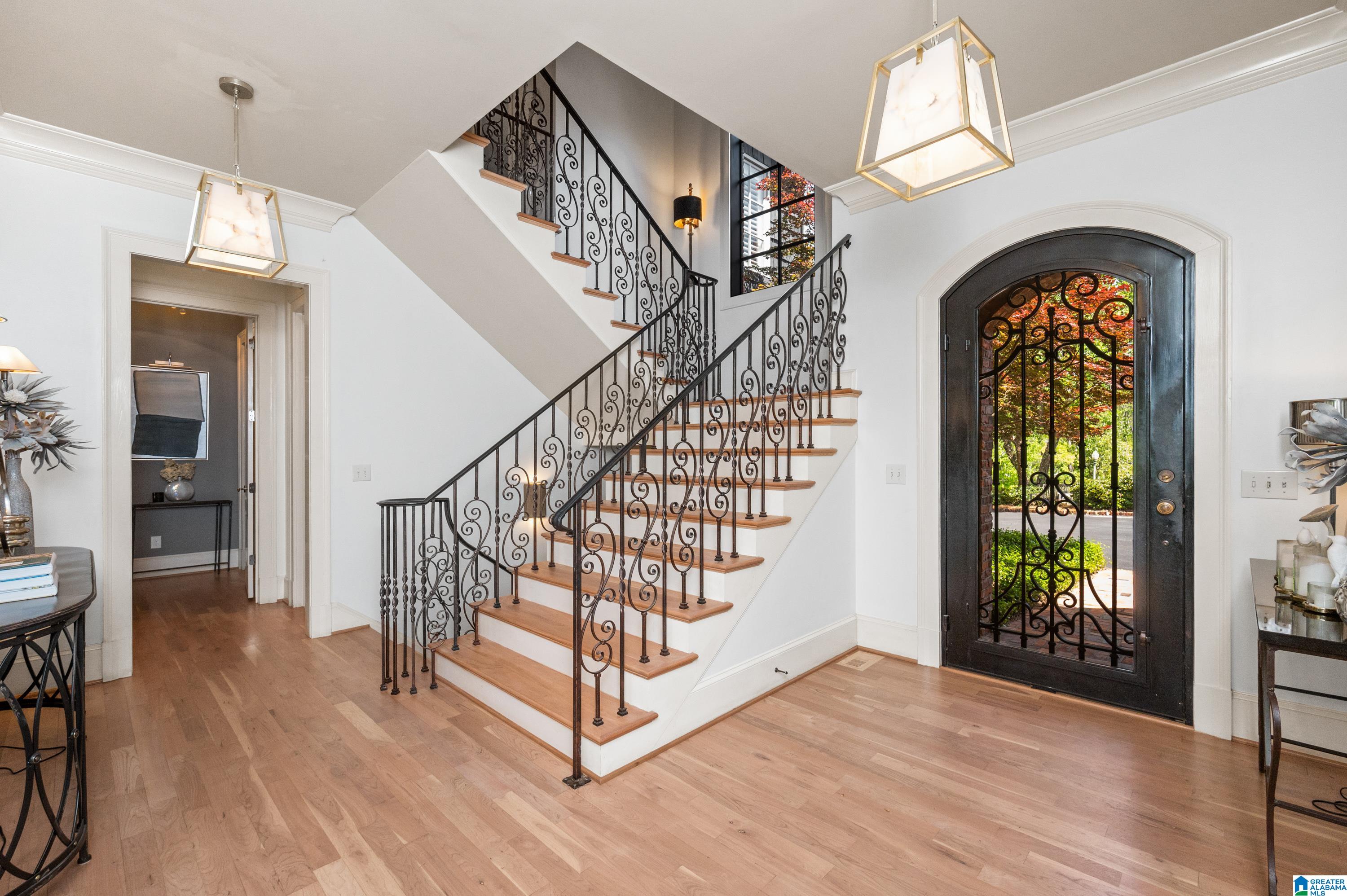 Photo 3 of Single family home for sale at 2022 Rosemont Pl, Vestavia, AL 35243 | MLS# 21449339 | Listing updated on 2026-07-17