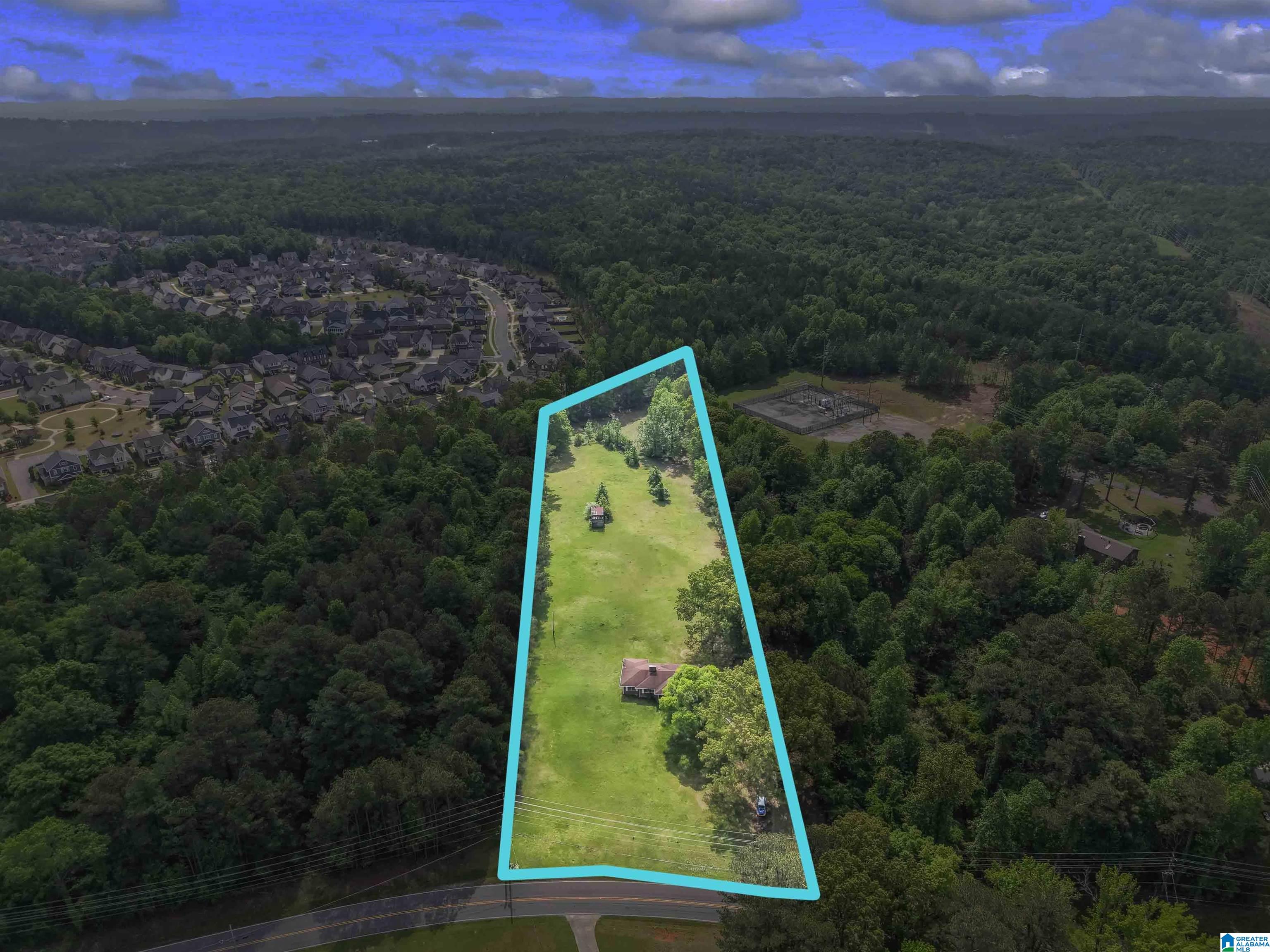 Photo 3 of Sale Pending at 1629 Shannon Rd, Bessemer, AL 35022 | MLS# 21449372 | Listing updated on 2026-05-15