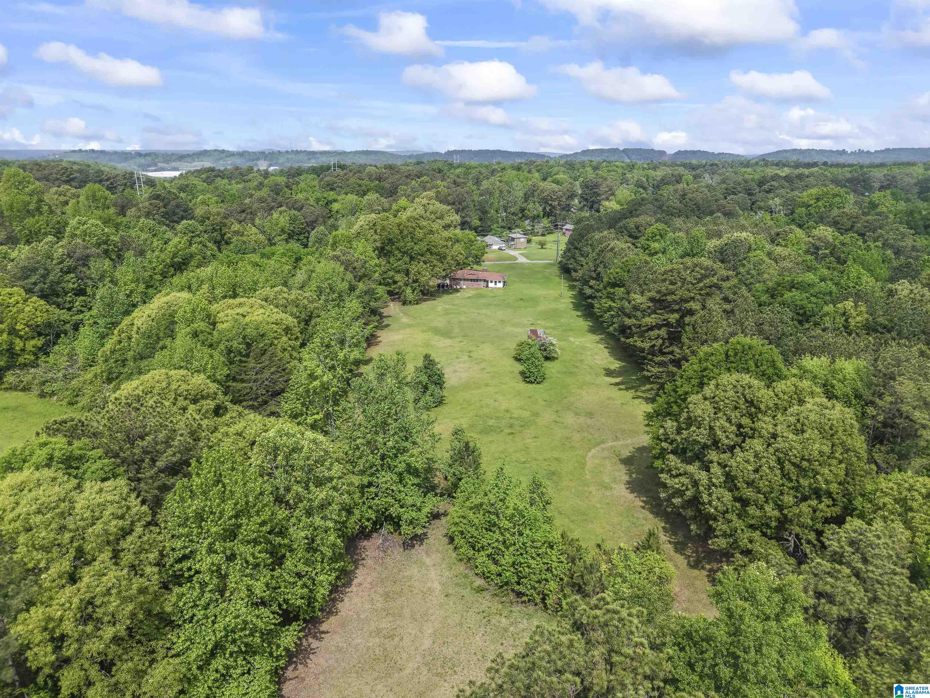 Photo 3 of Sale Pending at 1629 Shannon Rd, Bessemer, AL 35022 | MLS# 21449372 | Listing updated on 2026-05-15
