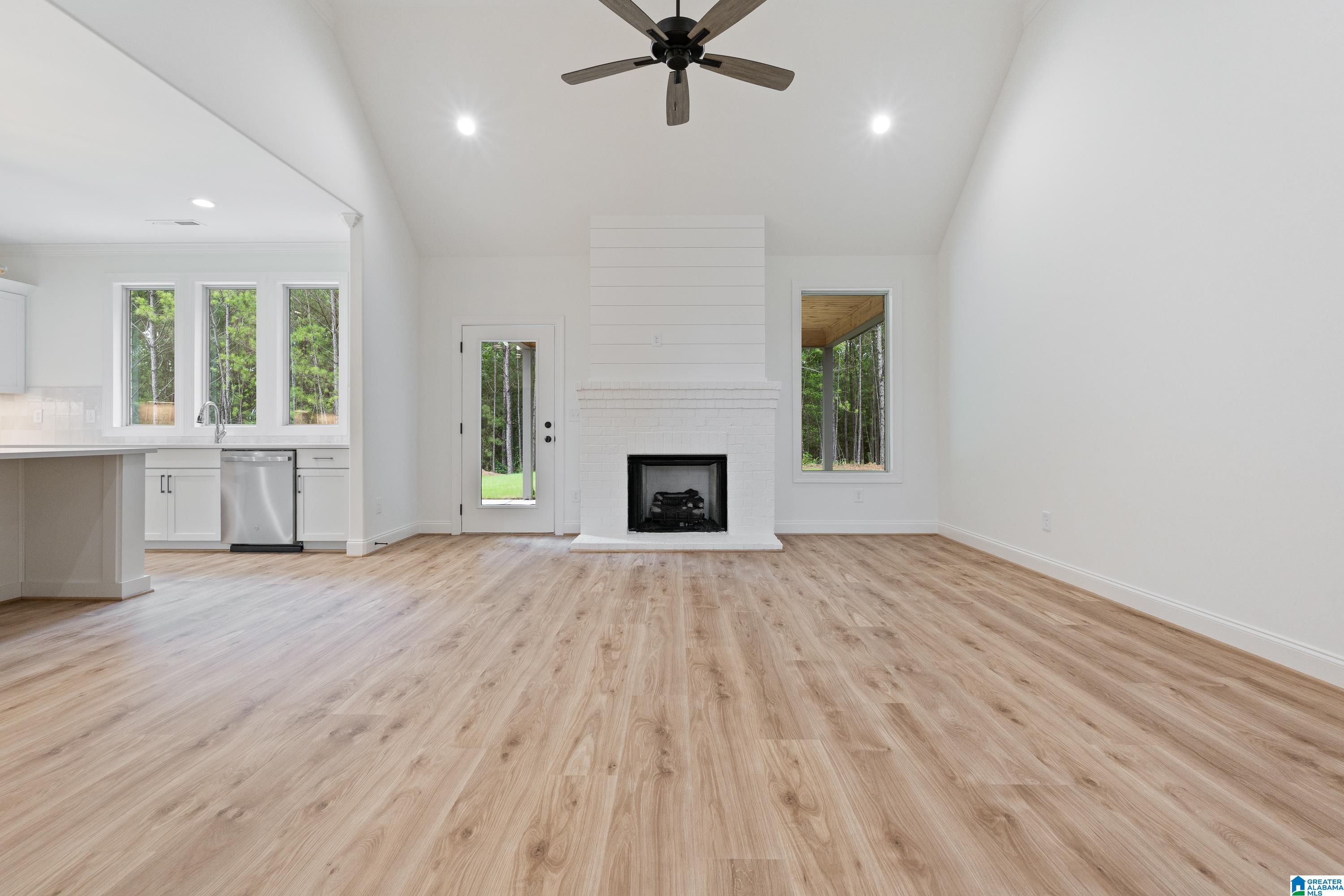 4th image of 139 Glengerry Dr, Pelham, AL 35124 | MLS# 21449393