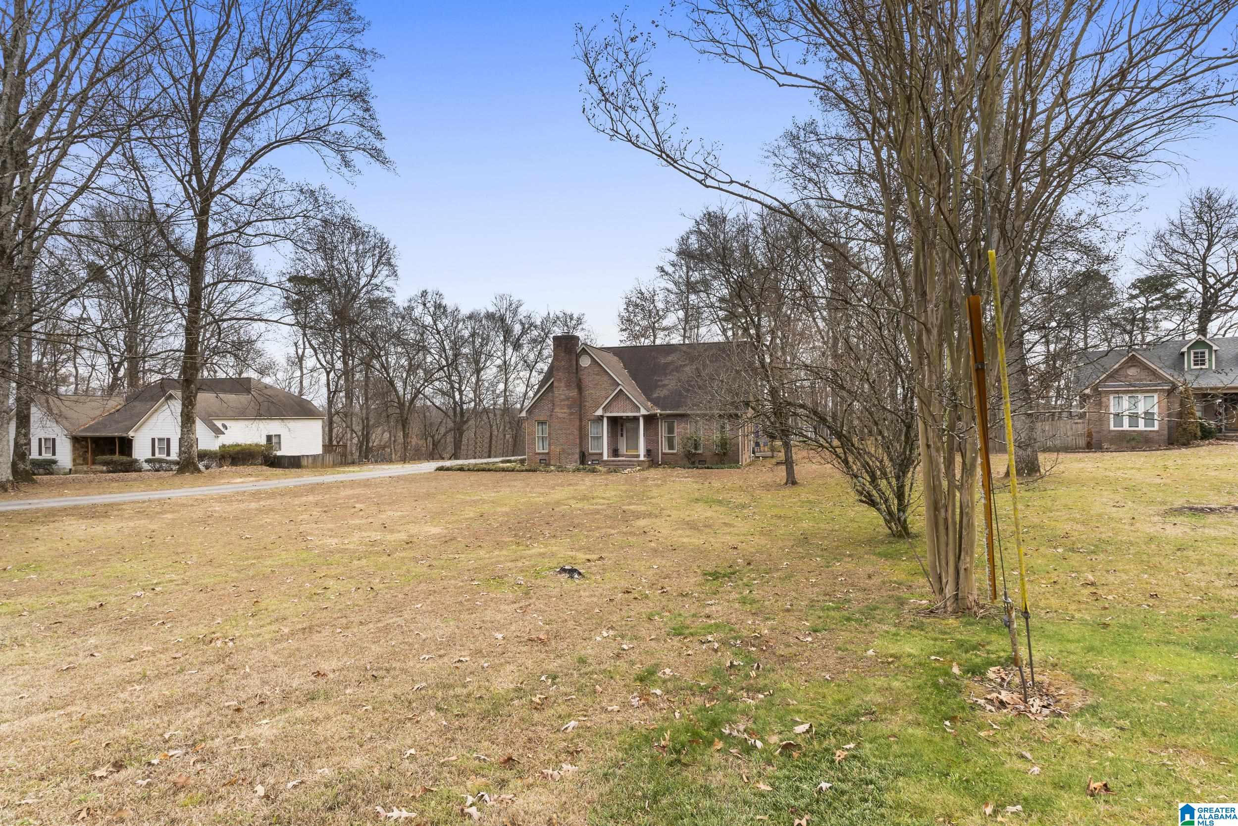 Homes for sale in Hartselle, AL | 328 Bluff Dr Ne, Hartselle, AL 35640 | MLS# 21449448