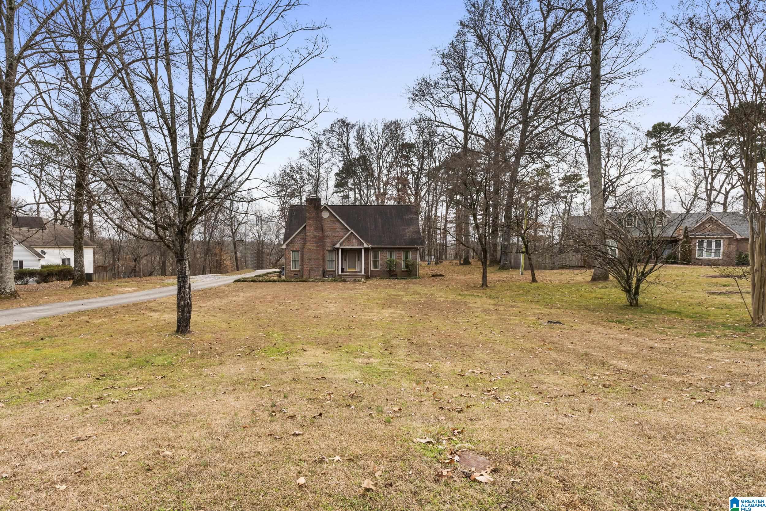 Homes for sale in Hartselle, AL | 328 Bluff Dr Ne, Hartselle, AL 35640 | MLS# 21449448
