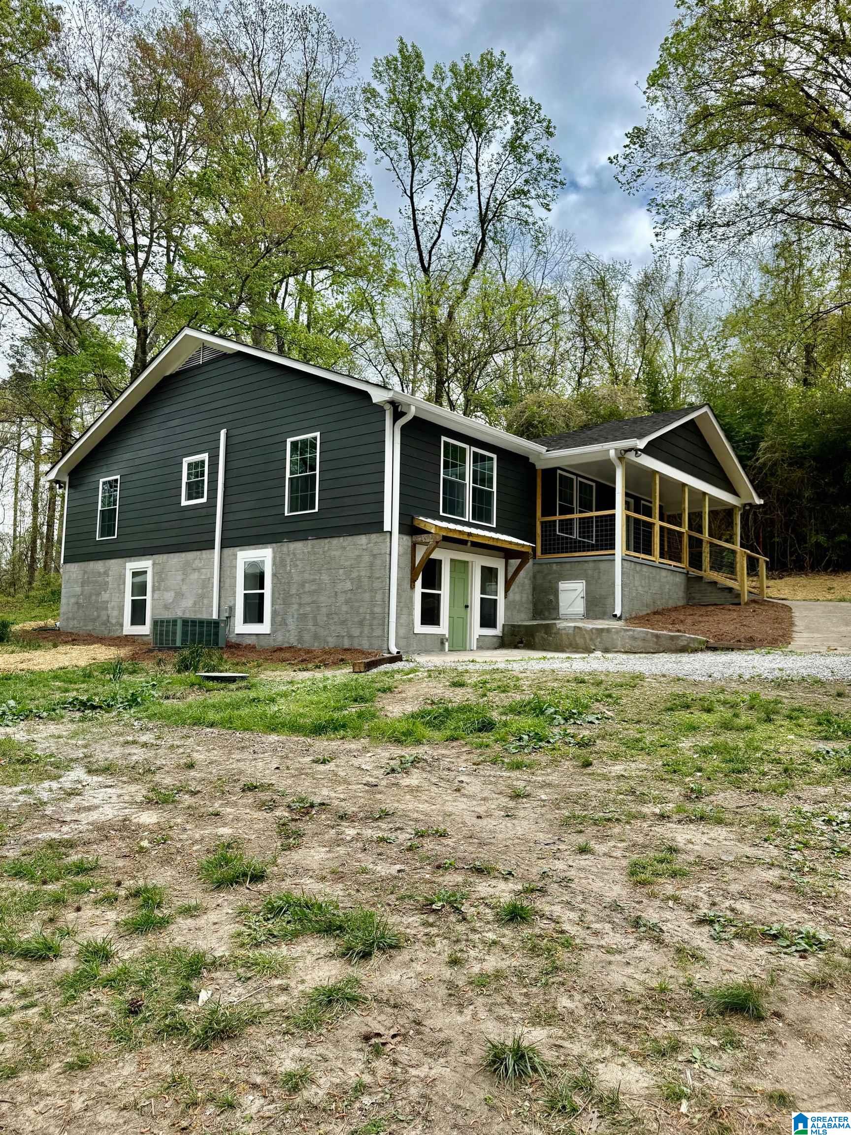 Photo 3 of Single family home for sale at 521 Rodgers Way, Leeds, AL 35094 | MLS# 21449470 | Listing updated on 2026-09-14