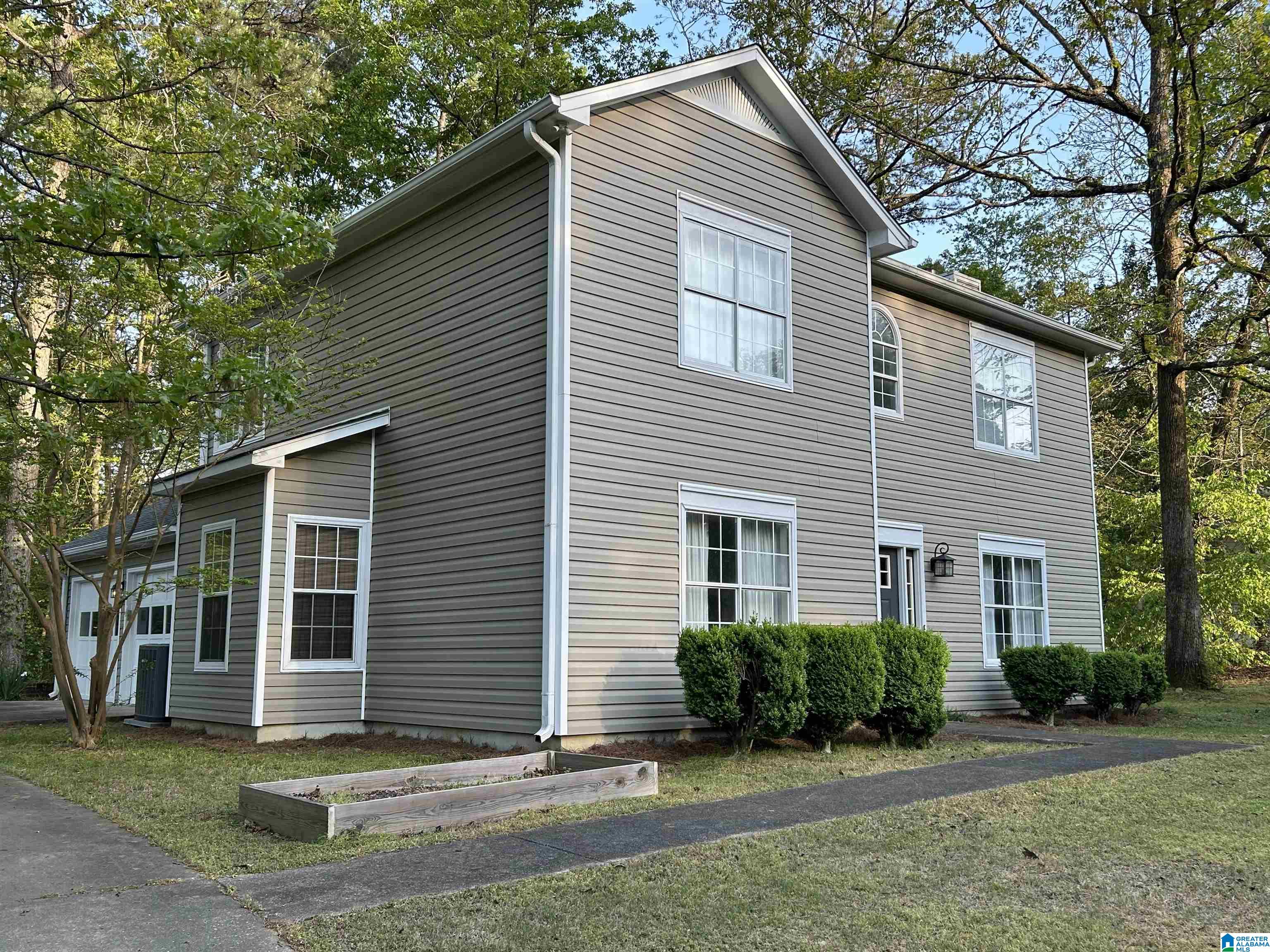 Photo 2 of Single family home for sale at 409 Dogwood Cvs, Alabaster, AL 35007 | MLS# 21449482 | Listing updated on 2026-09-08
