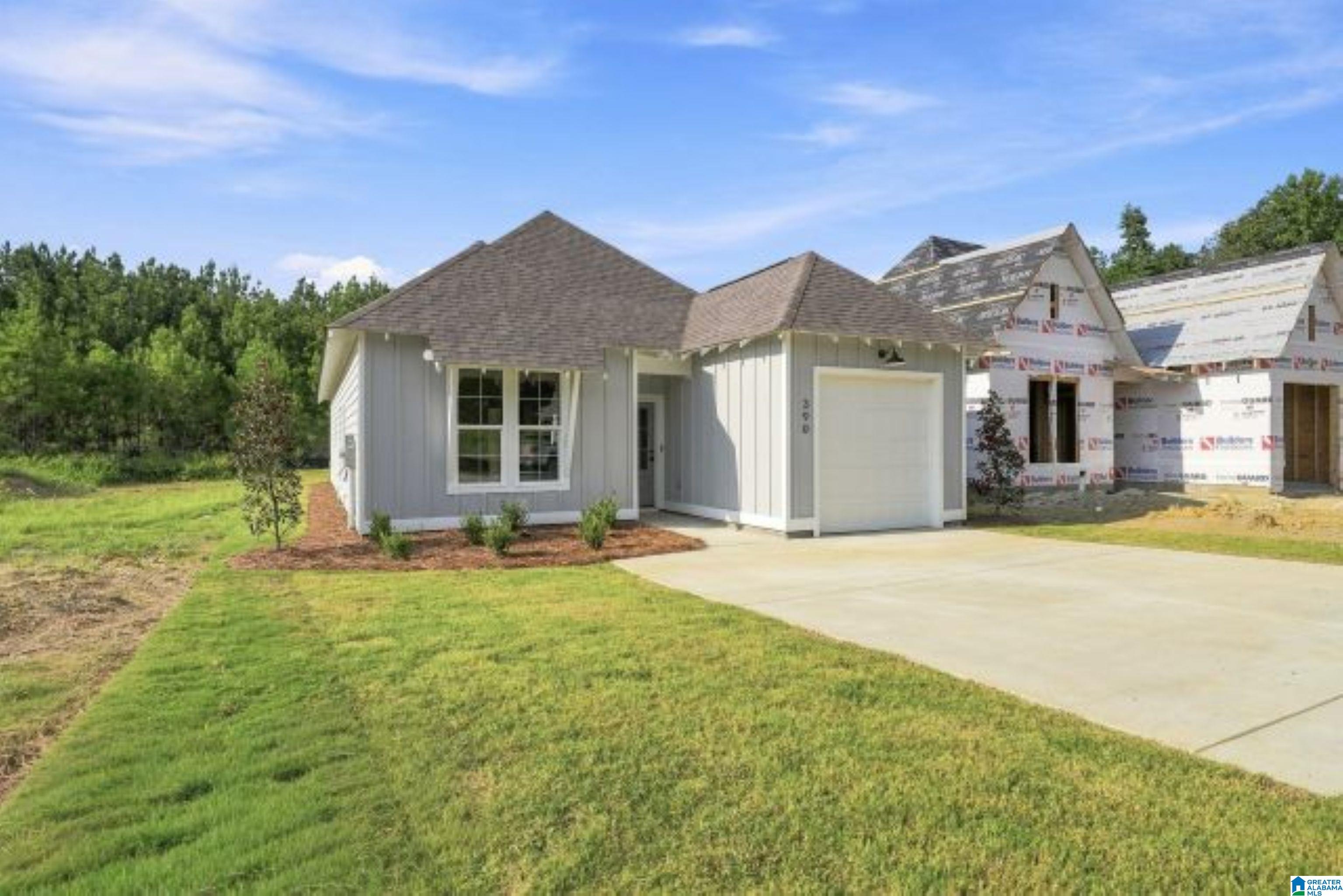 Photo 2 of Single family home for sale at 153 Shiloh Crk Dr, Calera, AL 35040 | MLS# 21449490 | Listing updated on 2026-10-21