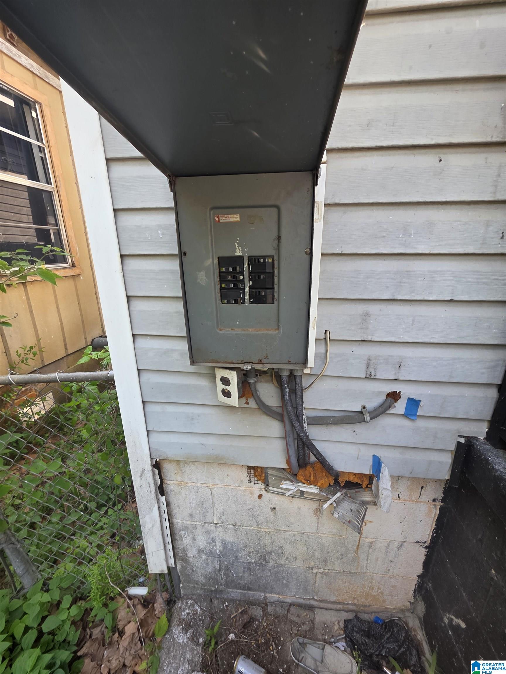 Photo 4 of Single family home for sale at 3213 Dartmouth Ave, Bessemer, AL 35020 | MLS# 21449565 | Listing updated on 2026-04-24