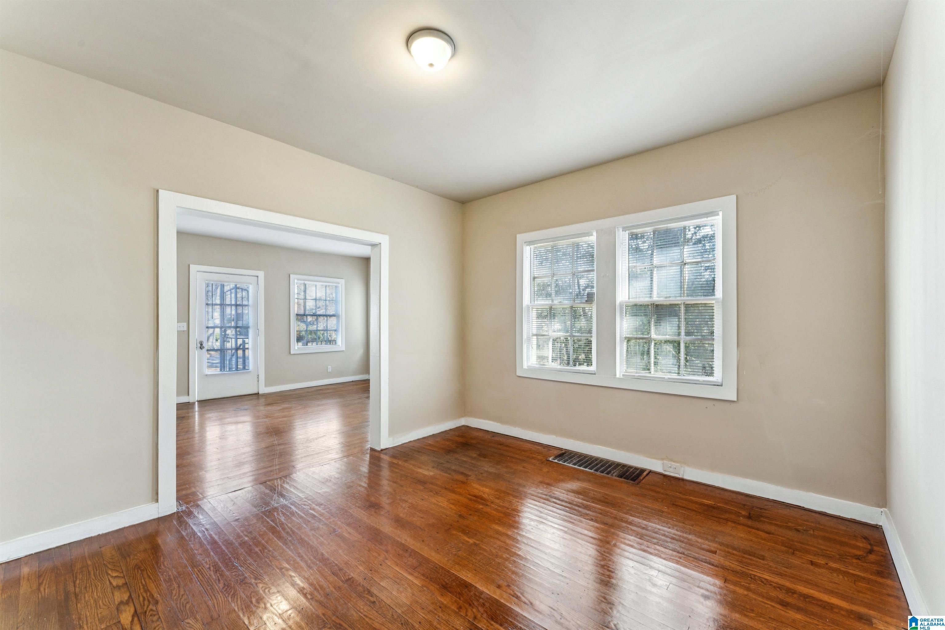 Homes for sale in Birmingham, AL | 1601 2Nd Court W, Birmingham, AL 35208 | MLS# 21449624