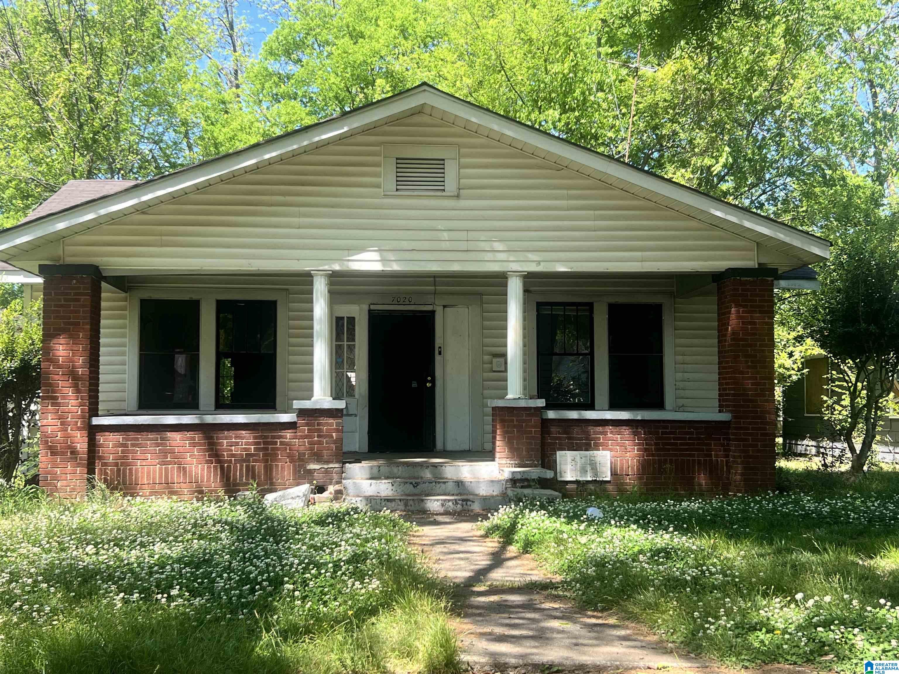 Homes for sale in Birmingham, AL | 7020 Division Avenue, Birmingham, AL 35206 | MLS# 21449772