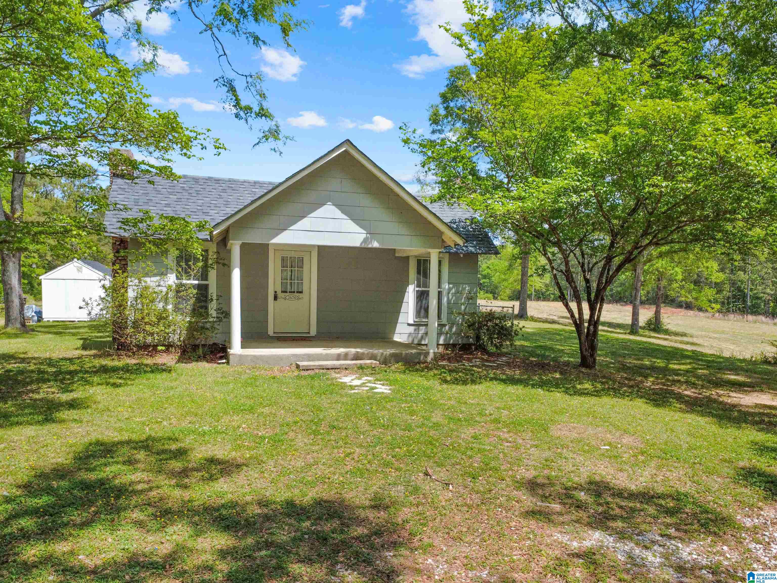 Homes for sale in Sylacauga, AL | 2670 Old Sylacauga Hwy, Sylacauga, AL 35150 | MLS# 21449918