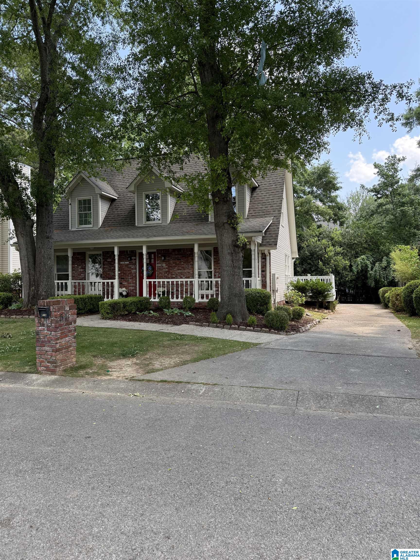 Homes for sale in Homewood, AL | 516 Oxford Circle, Homewood, AL 35209 | MLS# 21449953