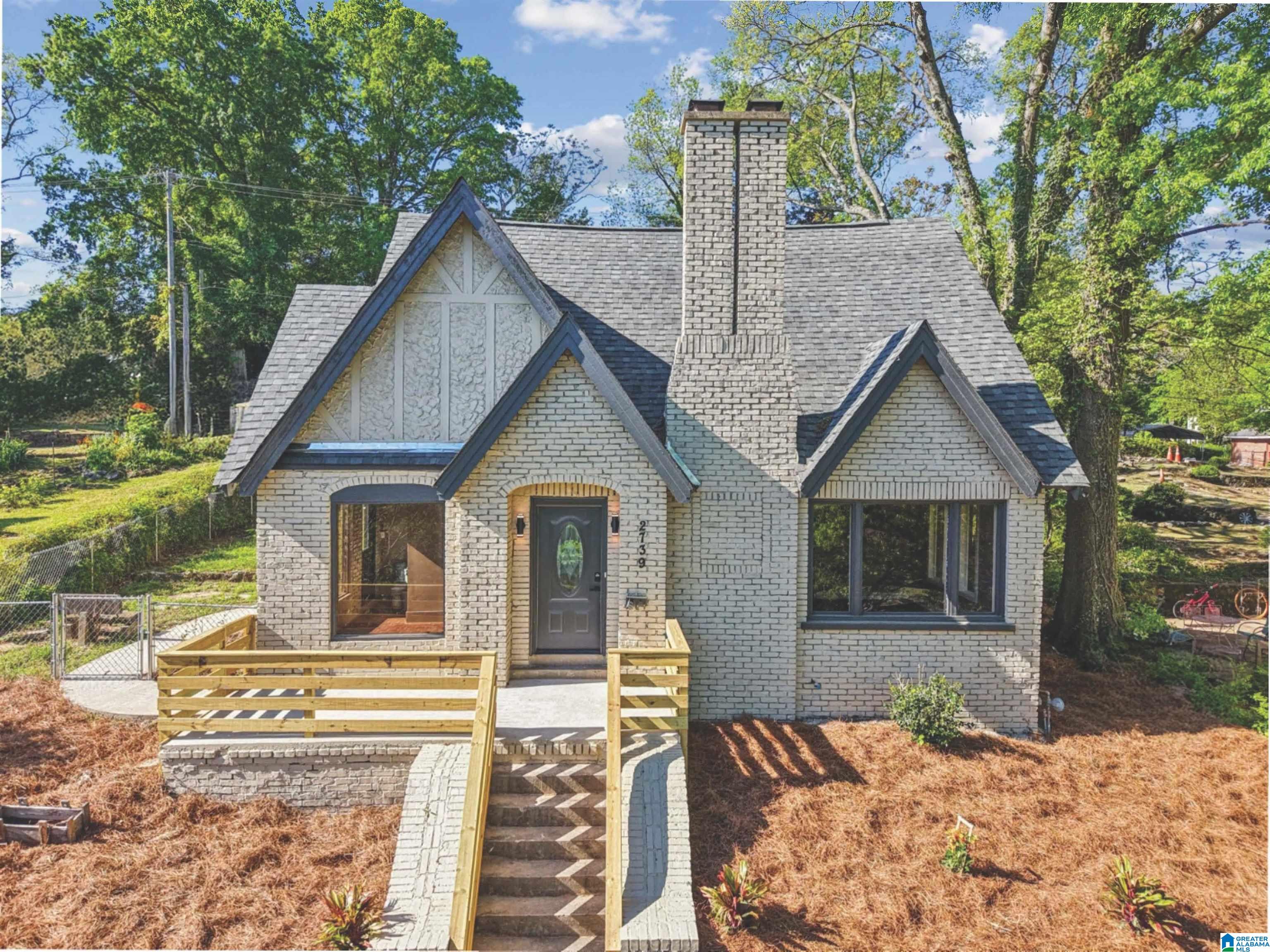 Homes for sale in Birmingham, AL | 2739 Bush Boulevard, Birmingham, AL 35208 | MLS# 21449962