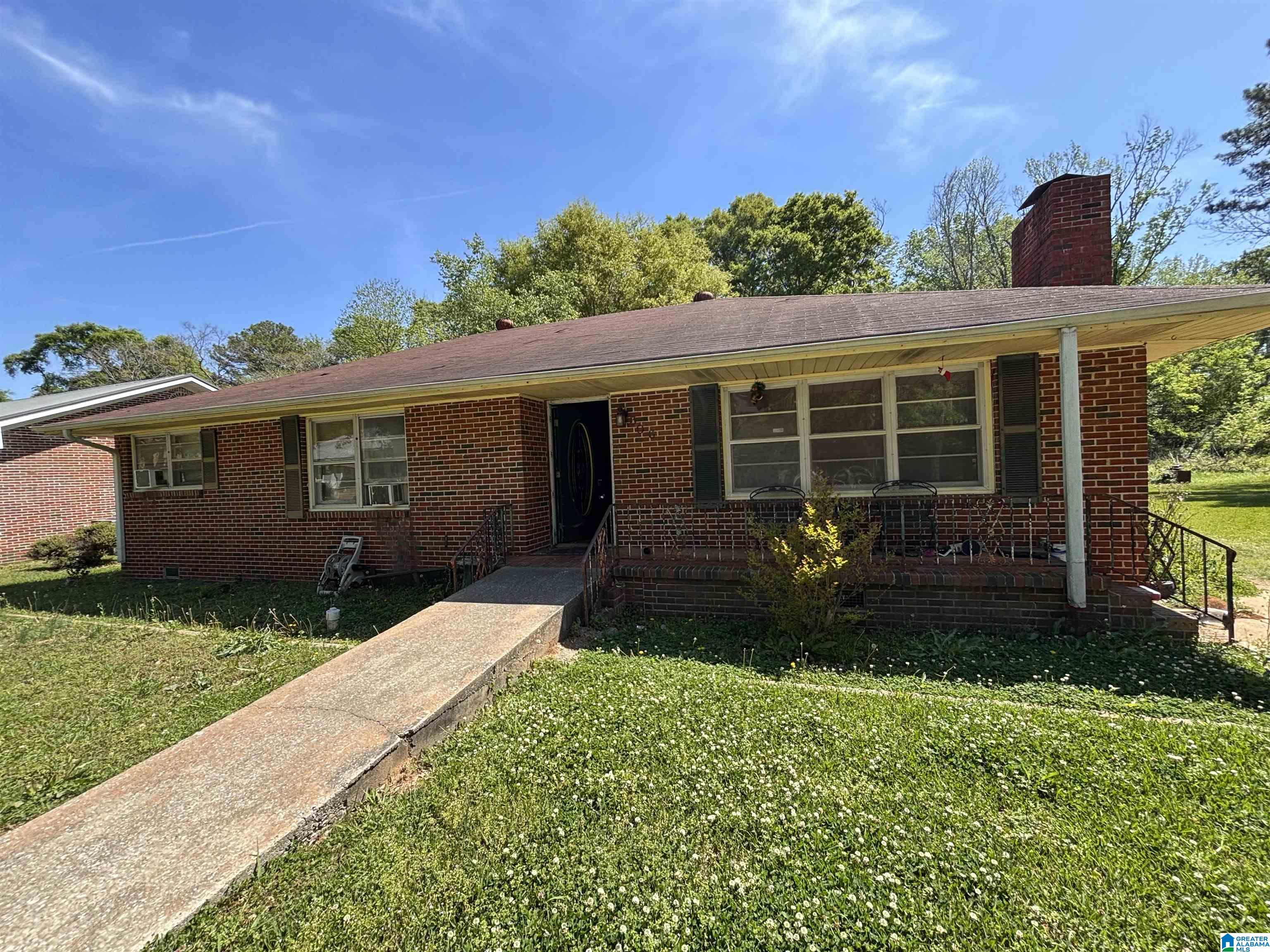 Homes for sale in Sylacauga, AL | 306 S Nashville Avenue, Sylacauga, AL 35150 | MLS# 21449967