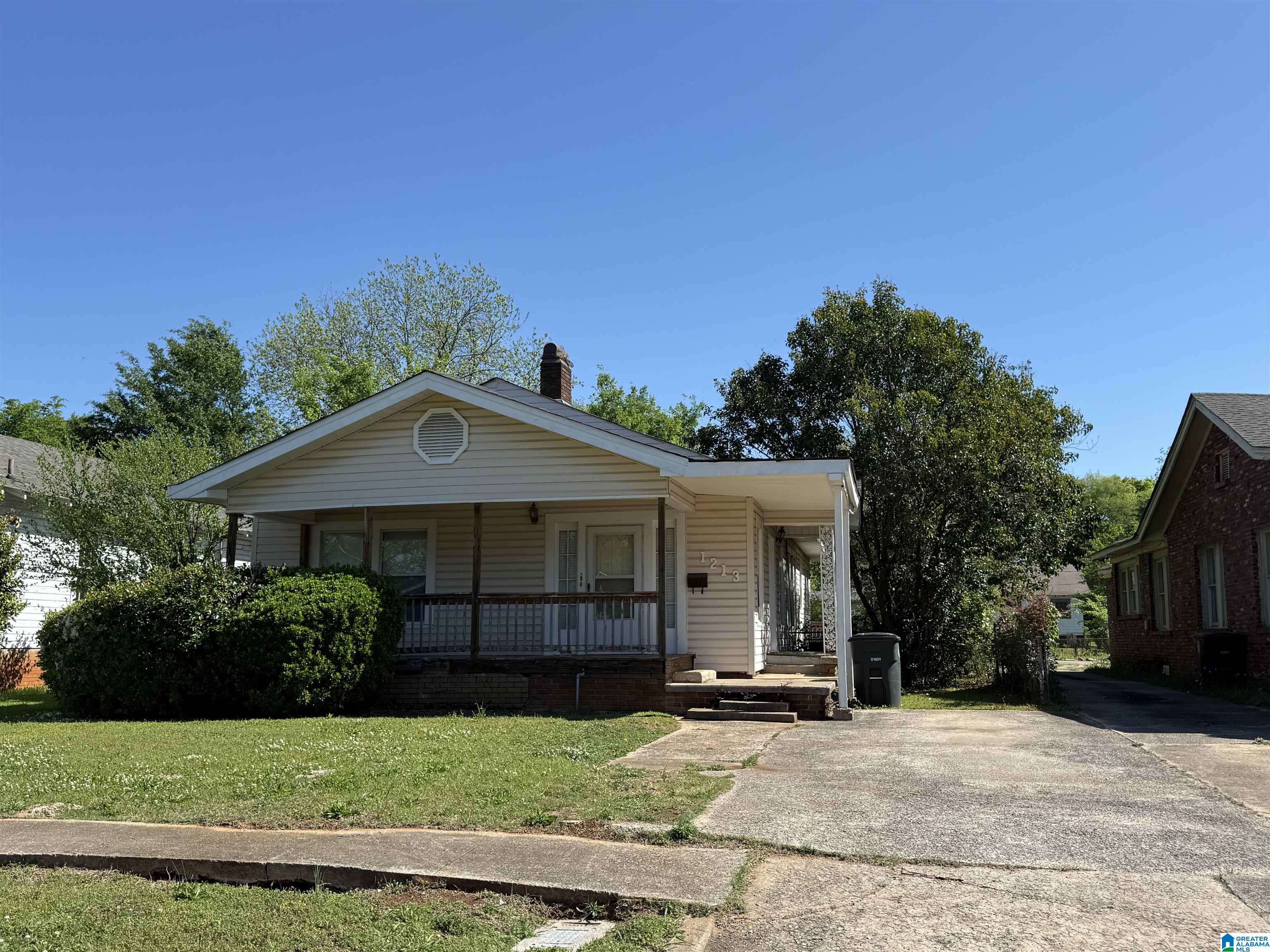 Homes for sale in Birmingham, AL | 1213 16th Pl Sw, Birmingham, AL 35211 | MLS# 21449972