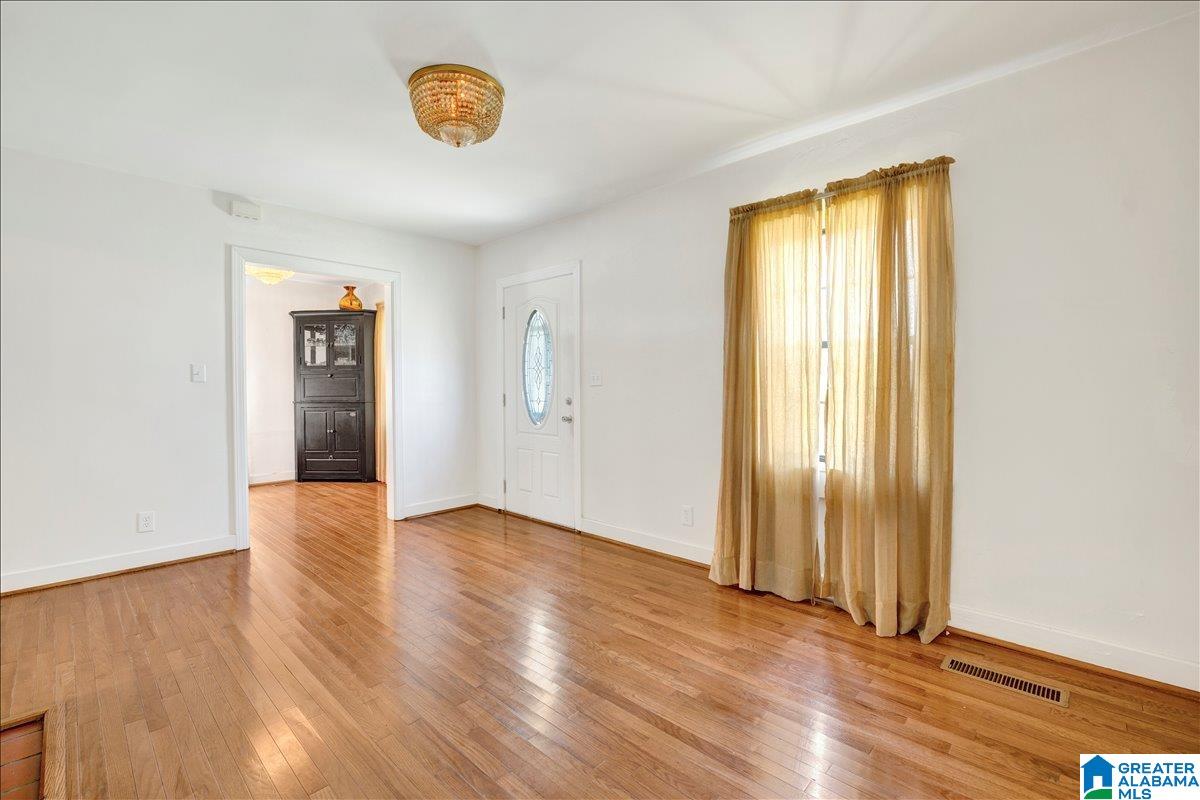 Photo 4 of Single family home for sale at 437 4th Street W, Birmingham, AL 35204 | MLS# 21450012 | Listing updated on 2026-06-12