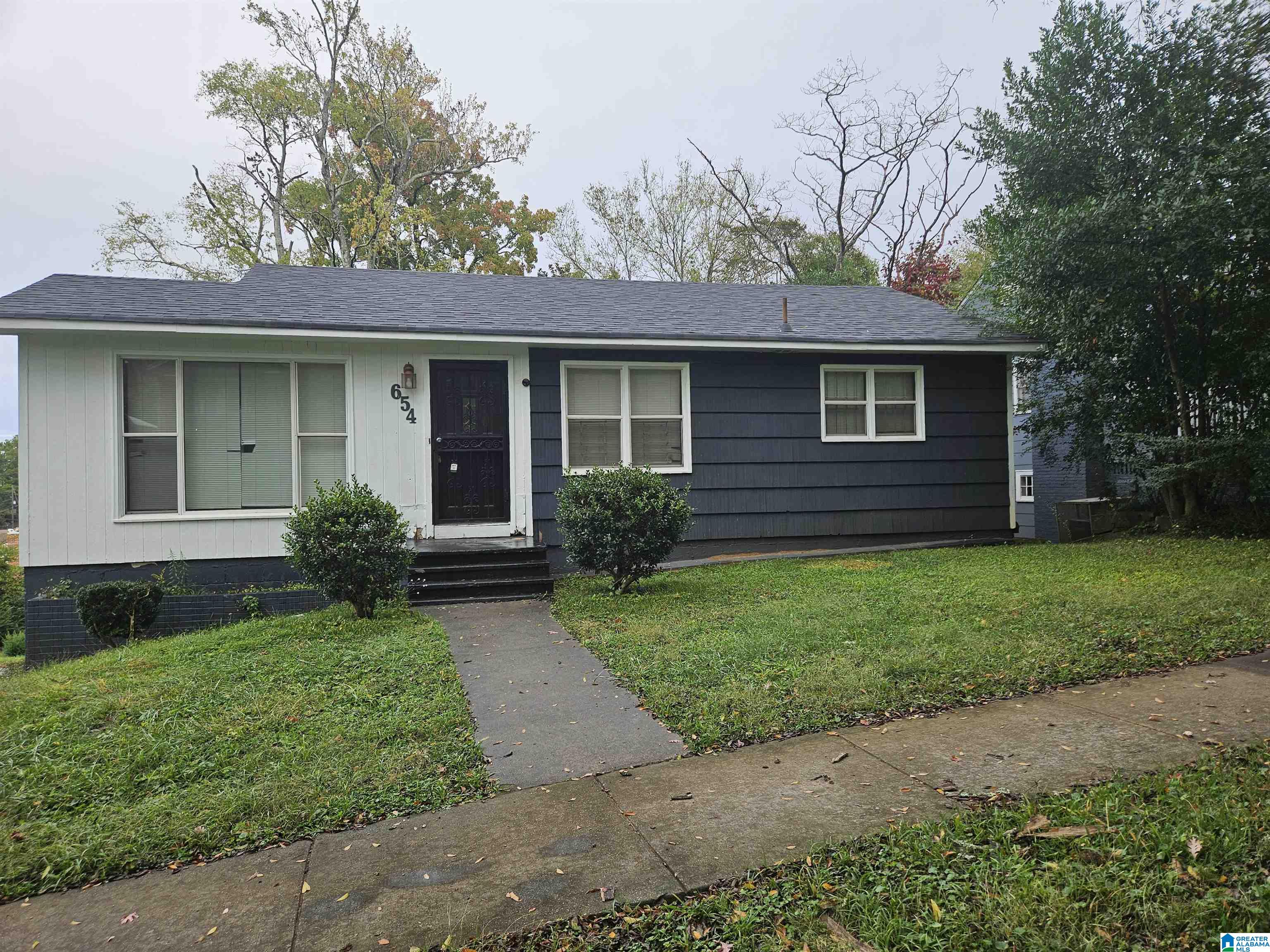 Homes for sale in Fairfield, AL | 654 Maple Street, Fairfield, AL 35064 | MLS# 21450067