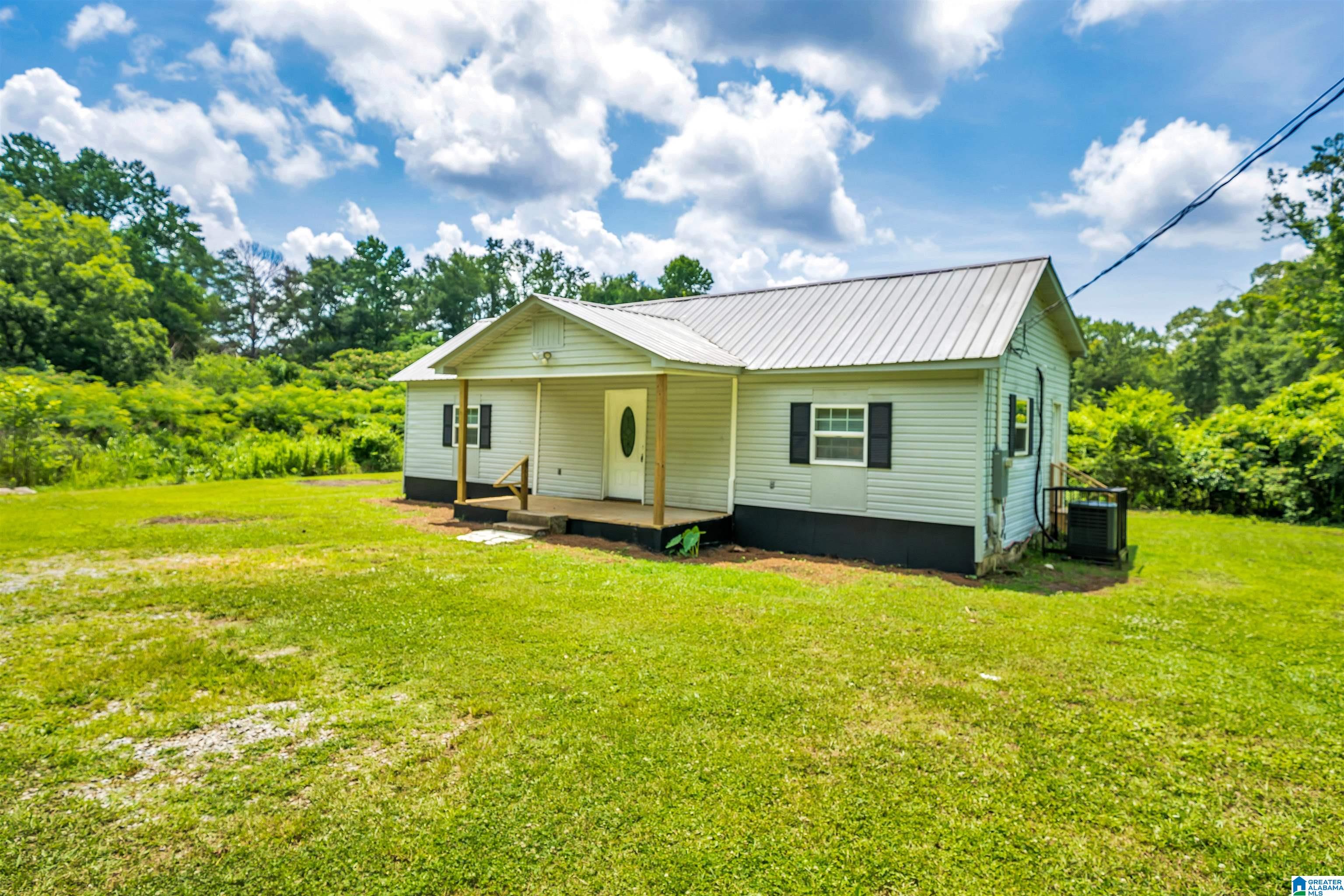 Homes for sale in Sylacauga, AL | 435 Southview Road, Sylacauga, AL 35150 | MLS# 21450093