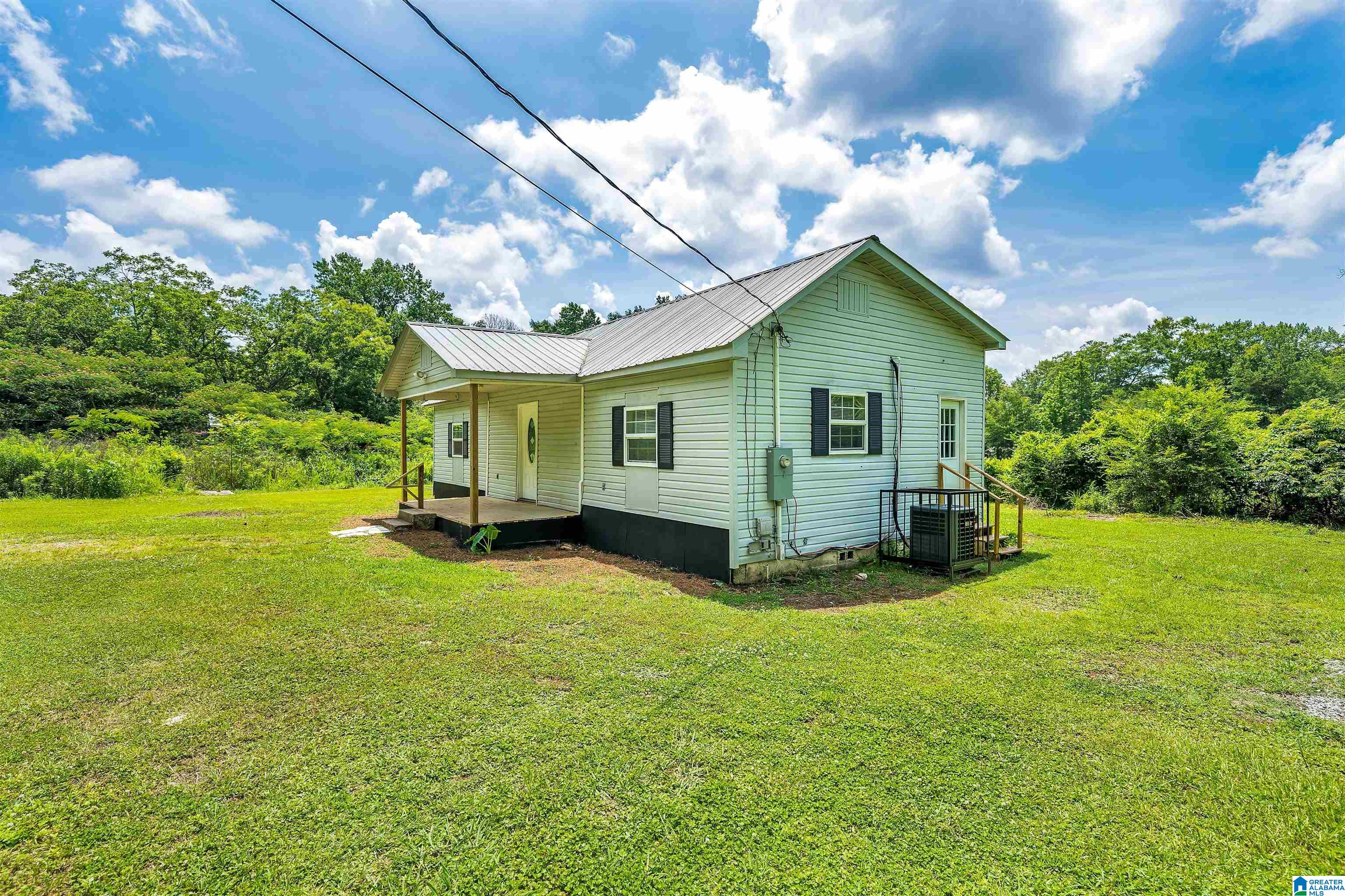 Homes for sale in Sylacauga, AL | 435 Southview Road, Sylacauga, AL 35150 | MLS# 21450093