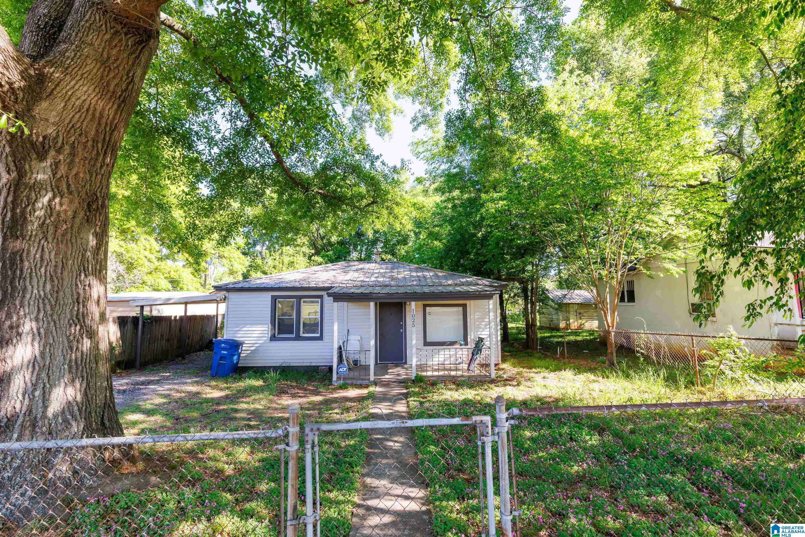 Photo 3 of Single family home for sale at 1025 Cherry St, Birmingham, AL 35228 | MLS# 21450123 | Listing updated on 2026-06-21