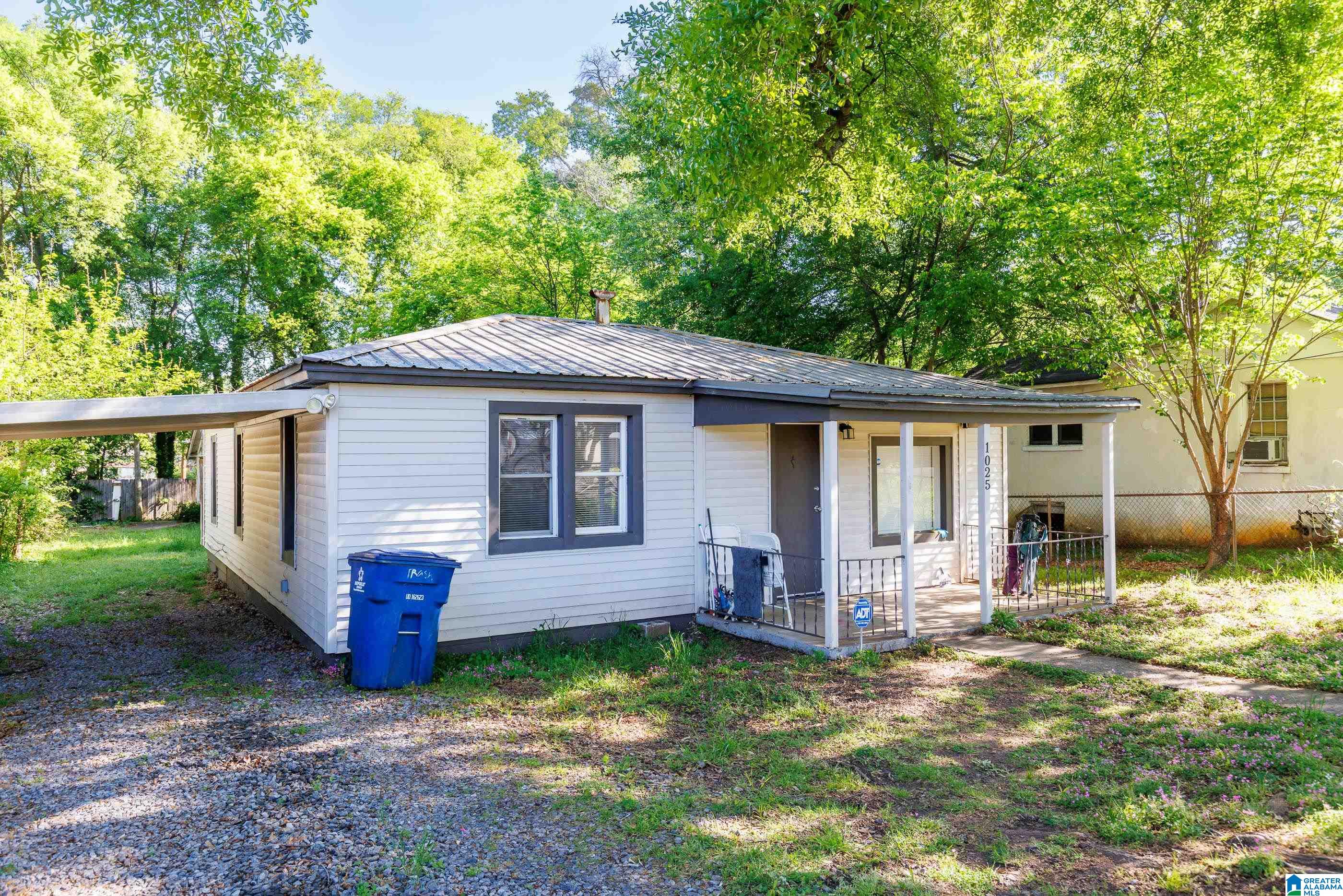 Photo 3 of Single family home for sale at 1025 Cherry St, Birmingham, AL 35228 | MLS# 21450123 | Listing updated on 2026-06-21
