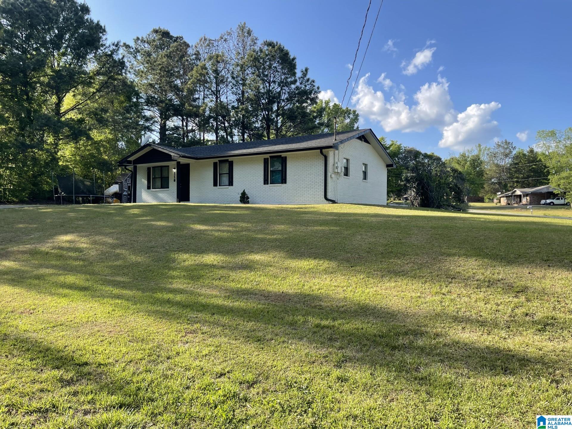 Homes for sale in Clanton, AL | 116 Randall Circle, Clanton, AL 35045 | MLS# 21450126