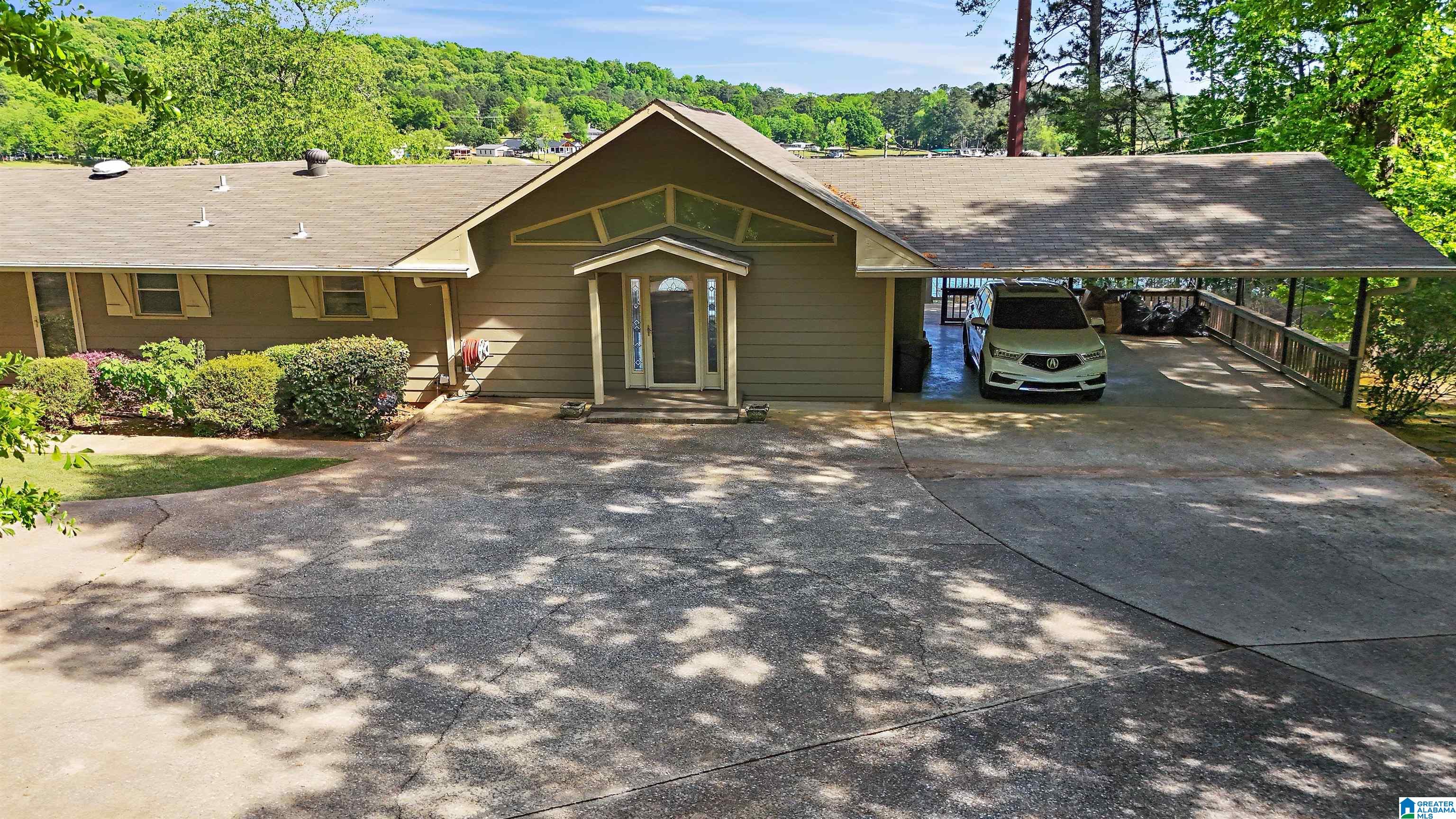 Homes for sale in Cropwell, AL | 114 Lake Shore Court, Cropwell, AL 35054 | MLS# 21450226