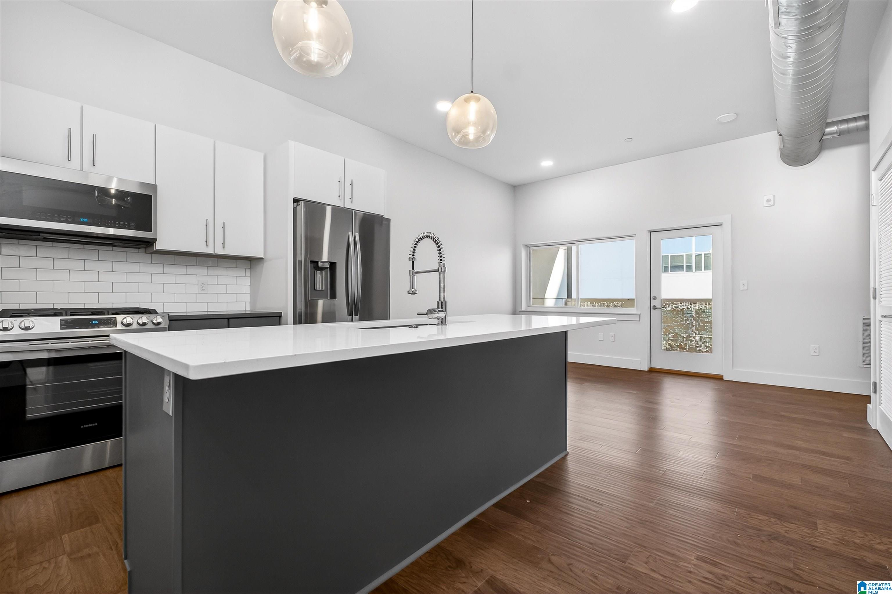 Homes for sale in Birmingham, AL | 1801 2Nd Avenue N #412, Birmingham, AL 35203 | MLS# 21450265