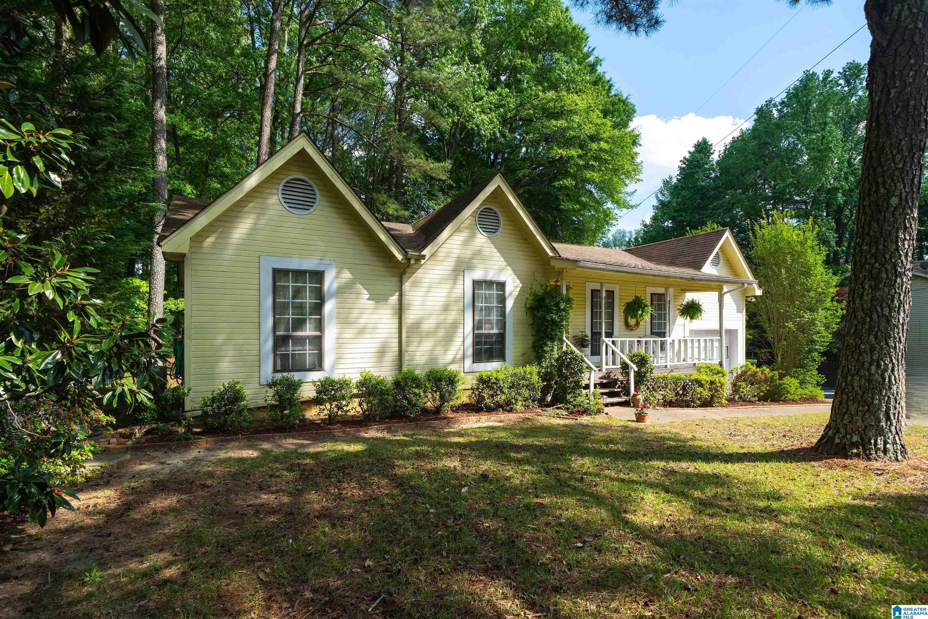 Photo 3 of Single family home for sale at 2533 Galloway Dr, Birmingham, AL 35235 | MLS# 21450279 | Listing updated on 2026-05-09