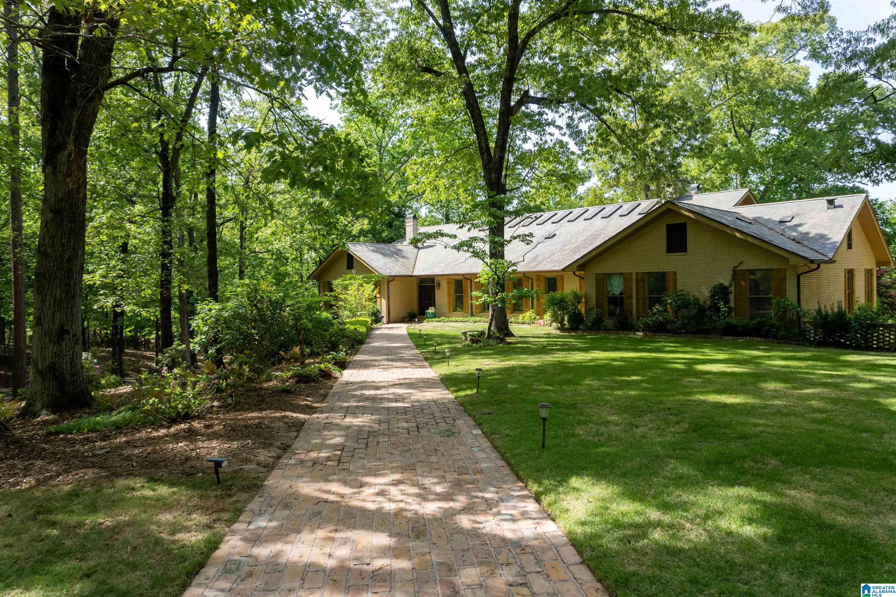 Homes for sale in Mountain Brk, AL | 4319 Old Brook Trail, Mountain Brk, AL 35243 | MLS# 21450281