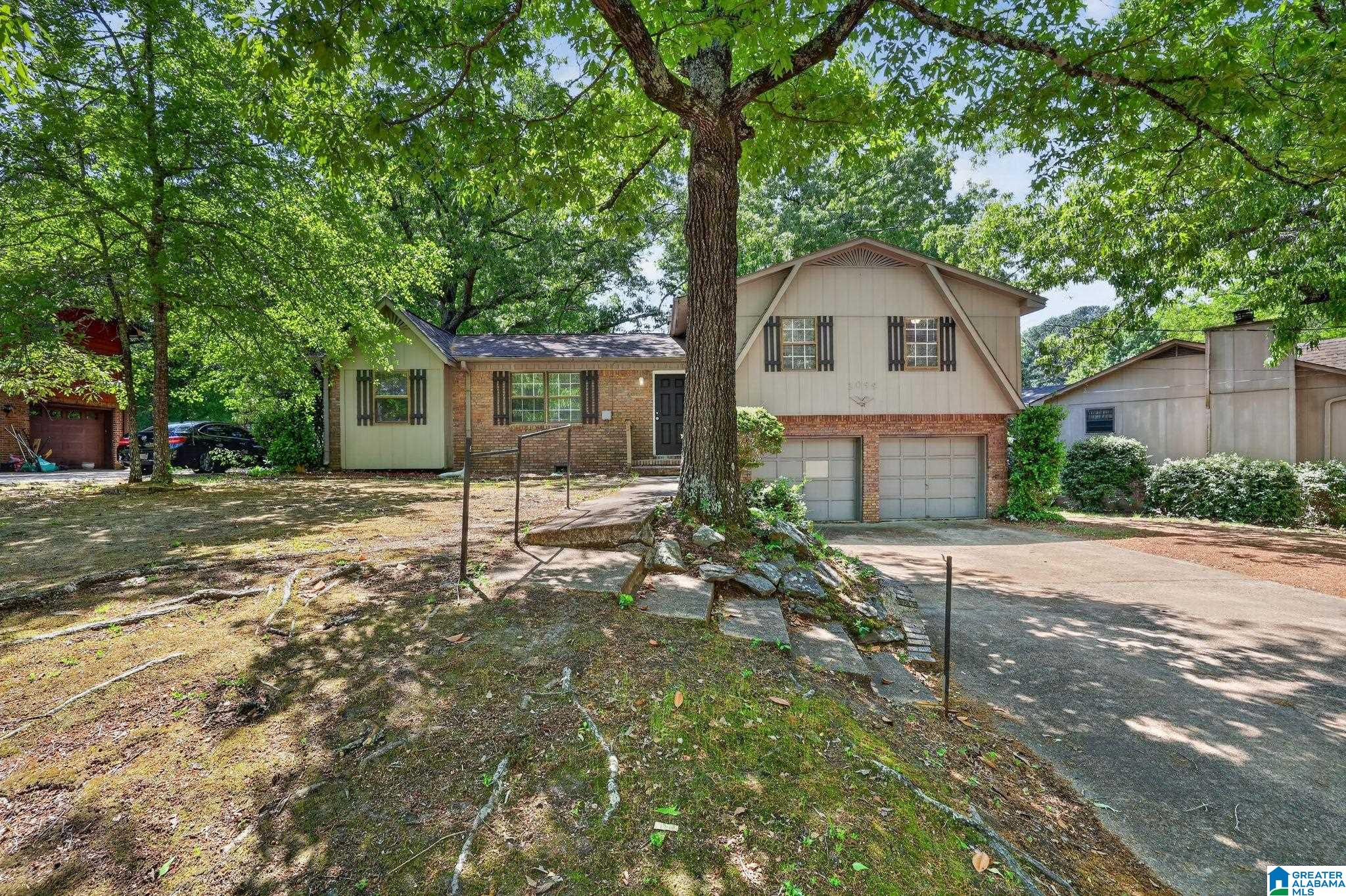 Homes for sale in Birmingham, AL | 3044 Carleton Road, Birmingham, AL 35215 | MLS# 21450326