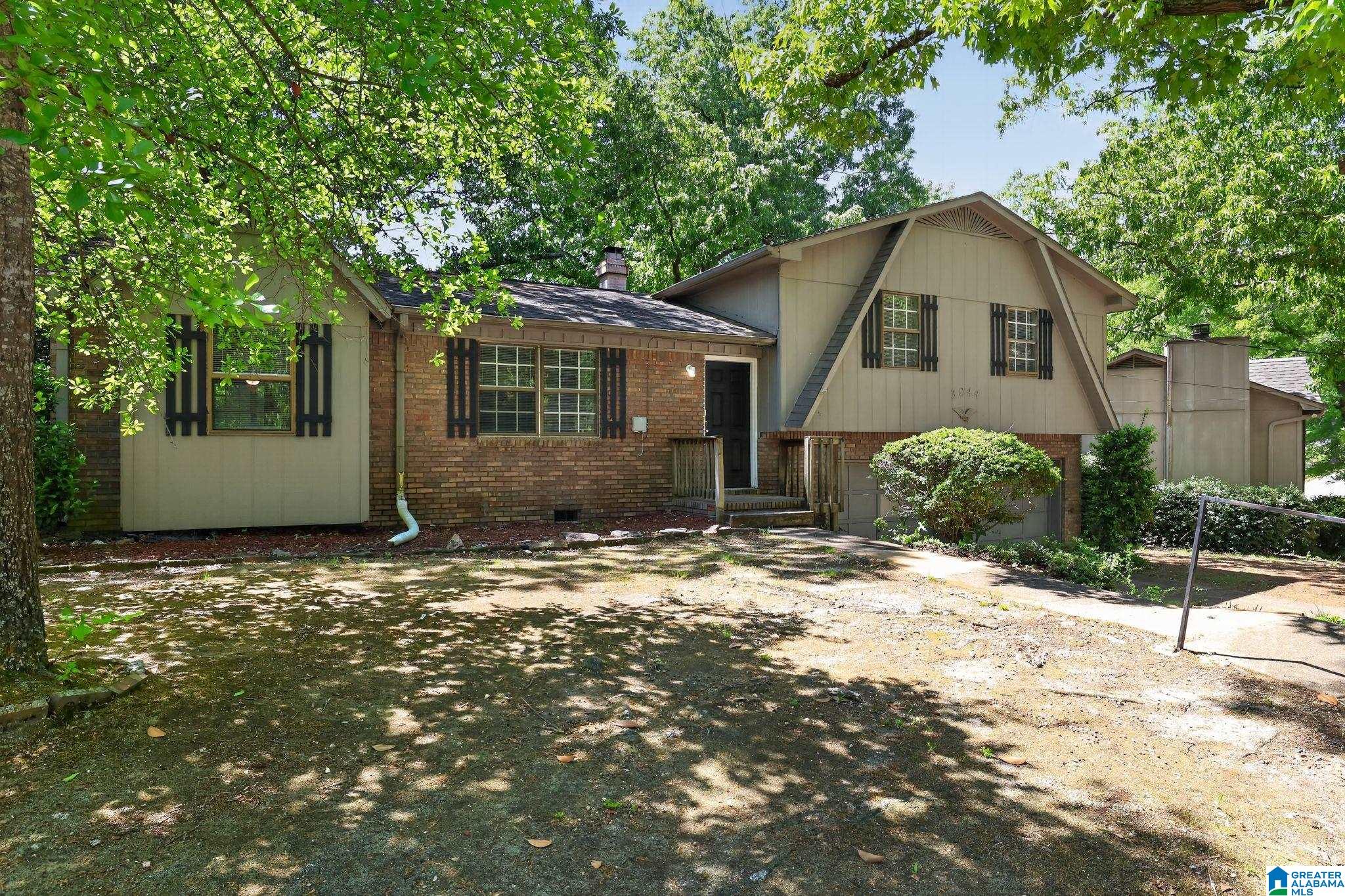 Homes for sale in Birmingham, AL | 3044 Carleton Road, Birmingham, AL 35215 | MLS# 21450326