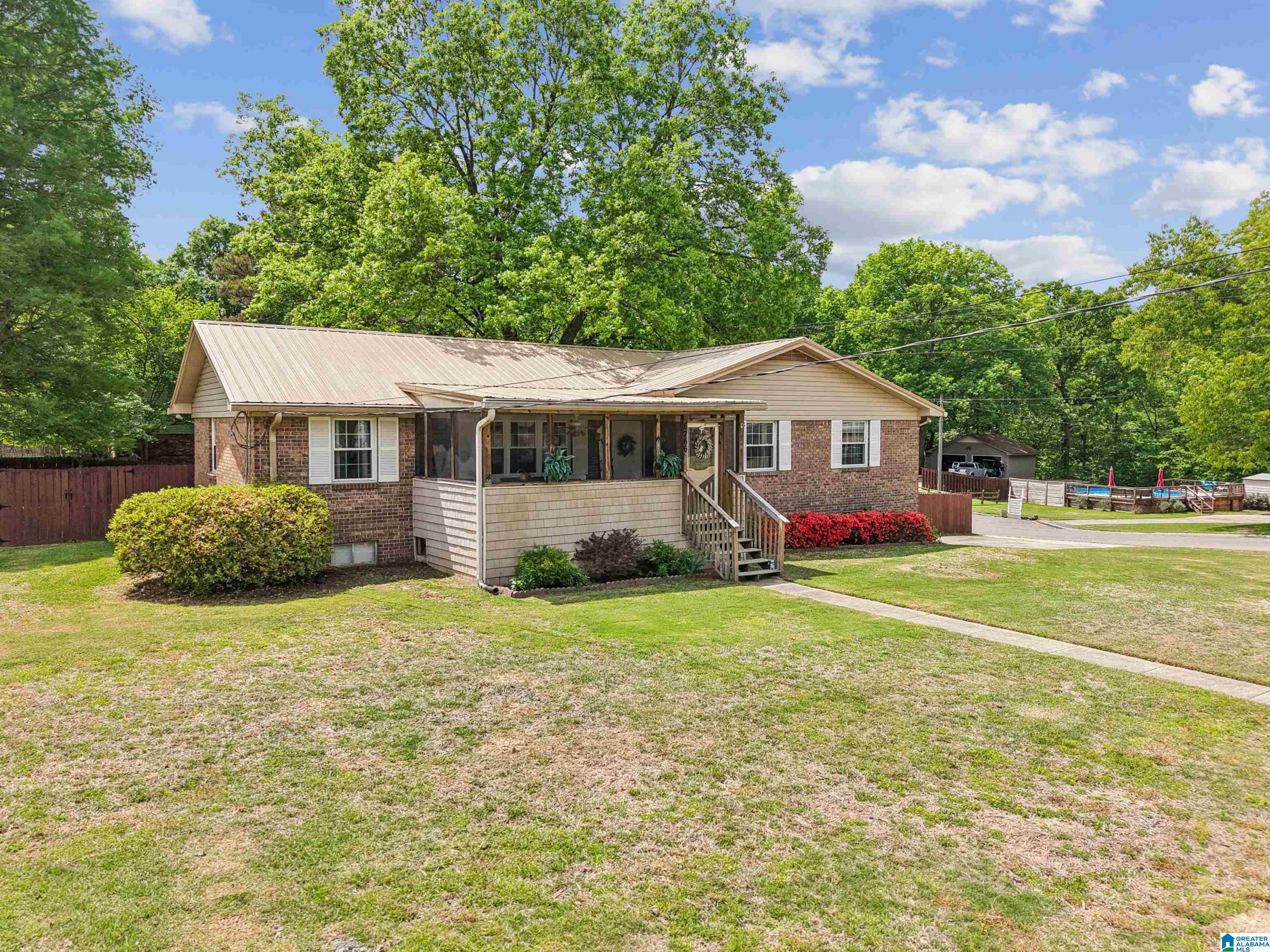 Photo 2 of Single family home for sale at 6766 Sunny Dell Dr, Bessemer, AL 35023 | MLS# 21450345 | Listing updated on 2026-07-13