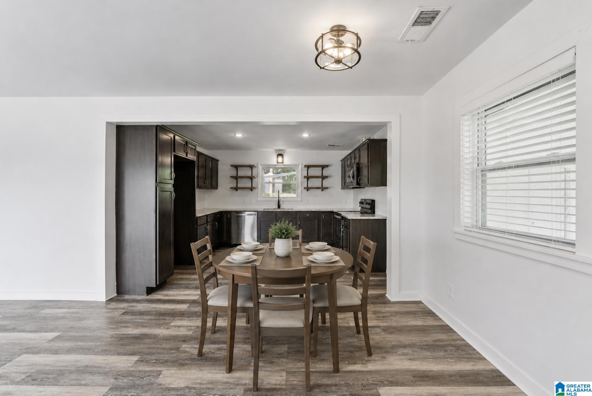 Photo 4 of Single family home for sale at 1282 Katherine St, Leeds, AL 35094 | MLS# 21450352 | Listing updated on 2026-05-31