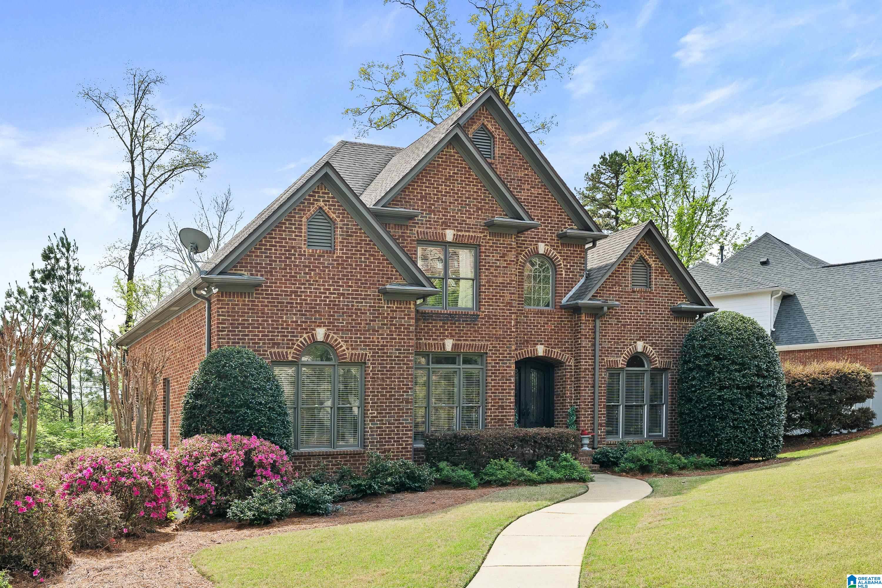 Homes for sale in Birmingham, AL | 2066 Knollwood Pl, Birmingham, AL 35242 | MLS# 21450372