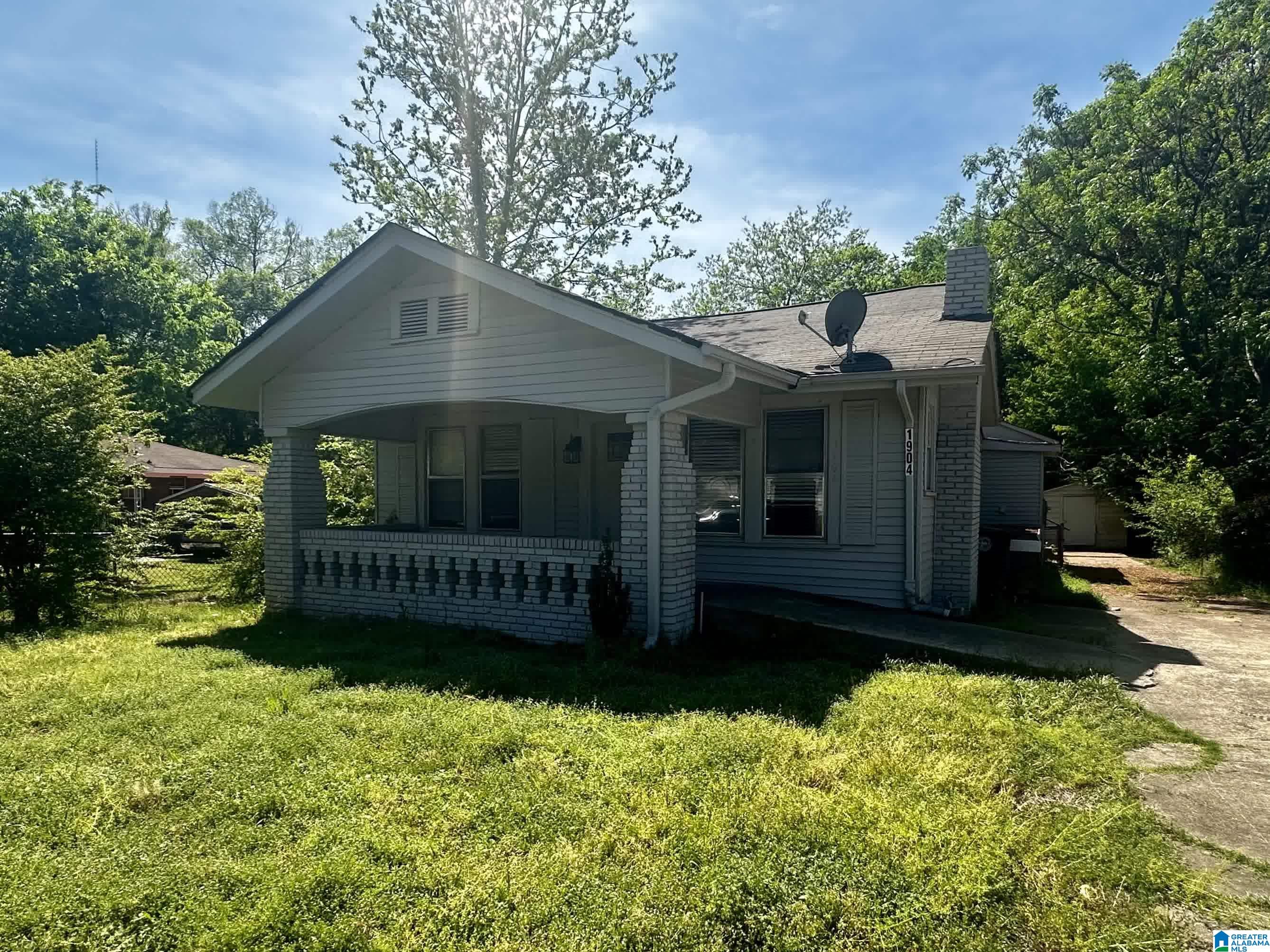 Photo 3 of Single family home for sale at 1904 12th Place Sw, Birmingham, AL 35211 | MLS# 21450378 | Listing updated on 2026-07-16