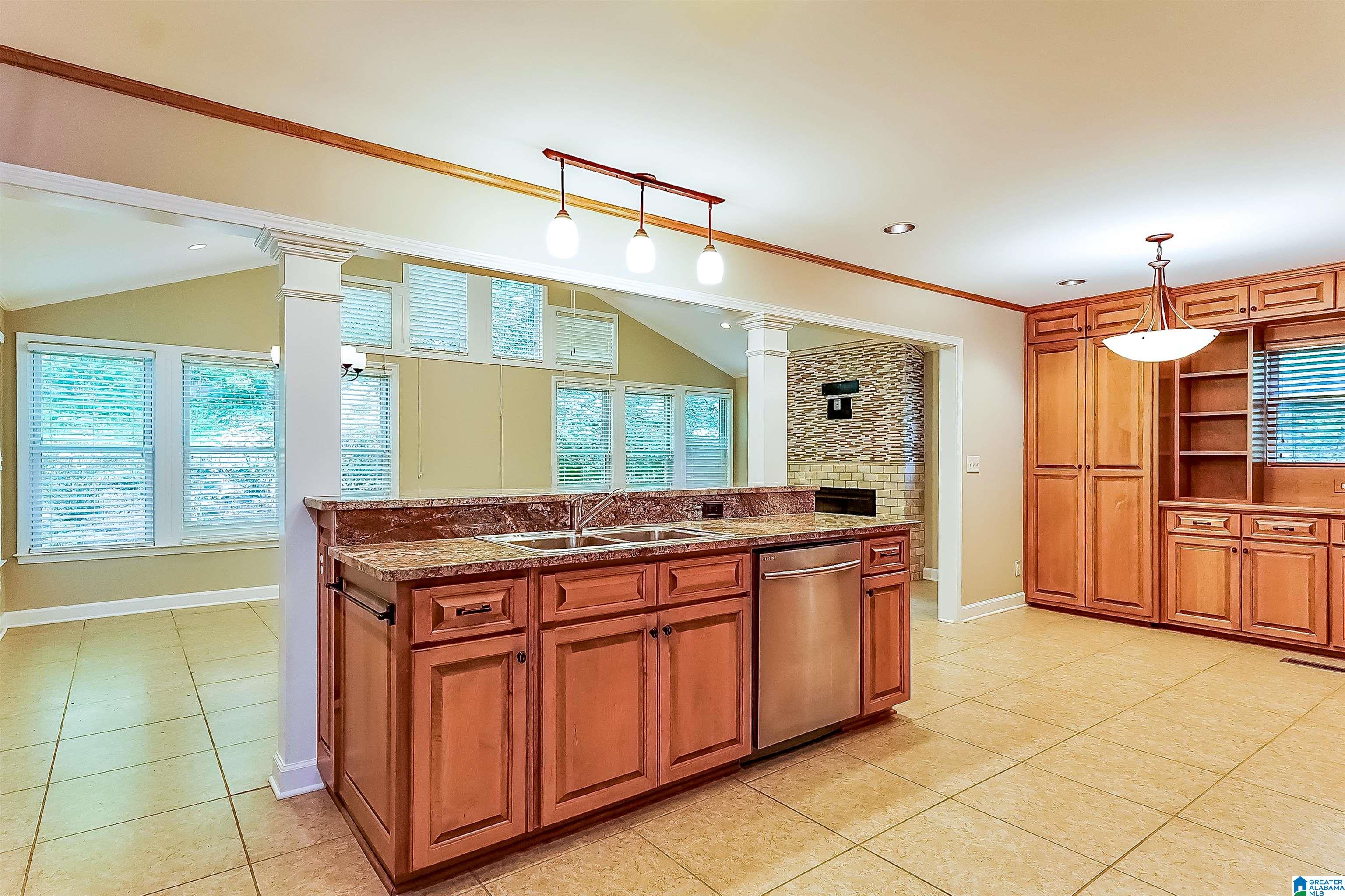 4th image of 1330 Hillwood Dr, Alabaster, AL 35007 | MLS# 21450513