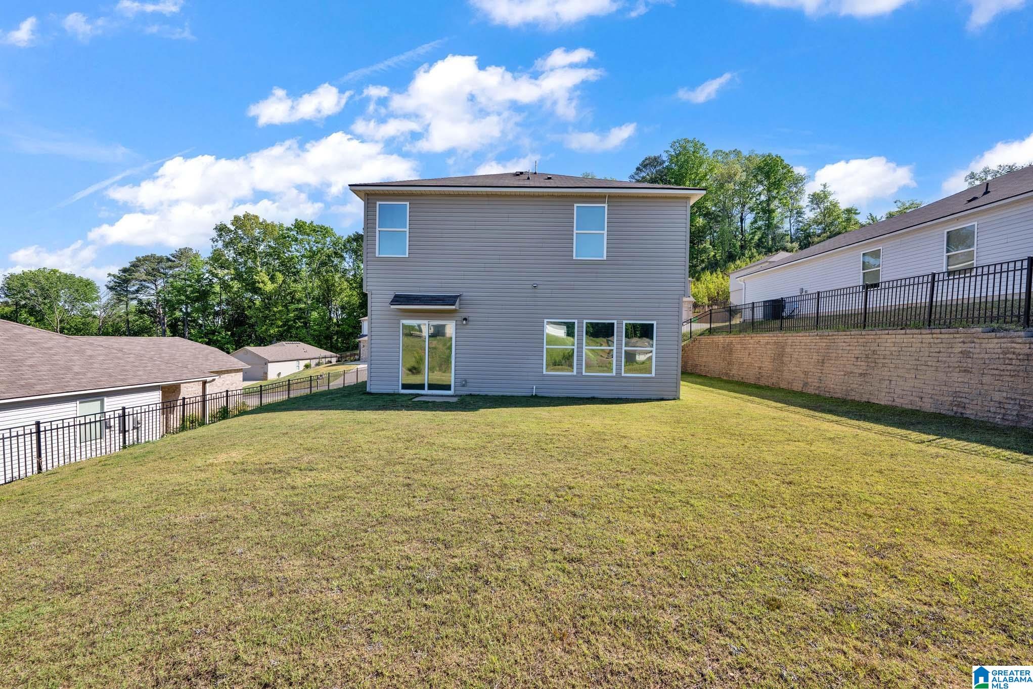 Photo 4 of Single family home for sale at 8661 Mohring Pl, Leeds, AL 35094 | MLS# 21450611 | Listing updated on 2026-05-18