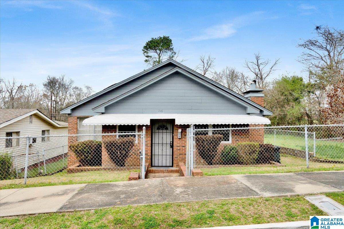 Homes for sale in Birmingham, AL | 216 5th Pl, Birmingham, AL 35214 | MLS# 21450668