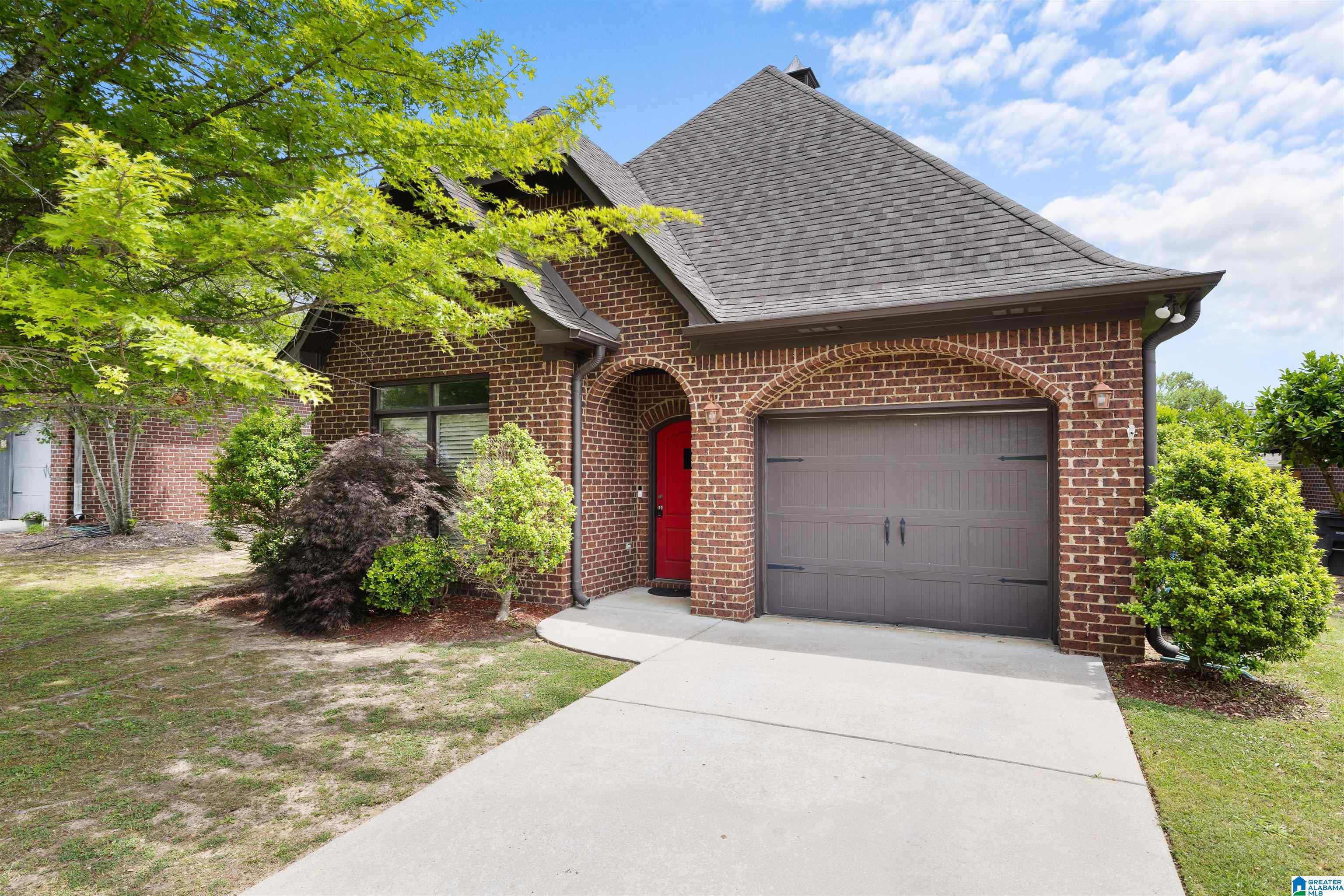 Homes for sale in Trussville, AL | 1165 Overlook Dr, Trussville, AL 35173 | MLS# 21450738