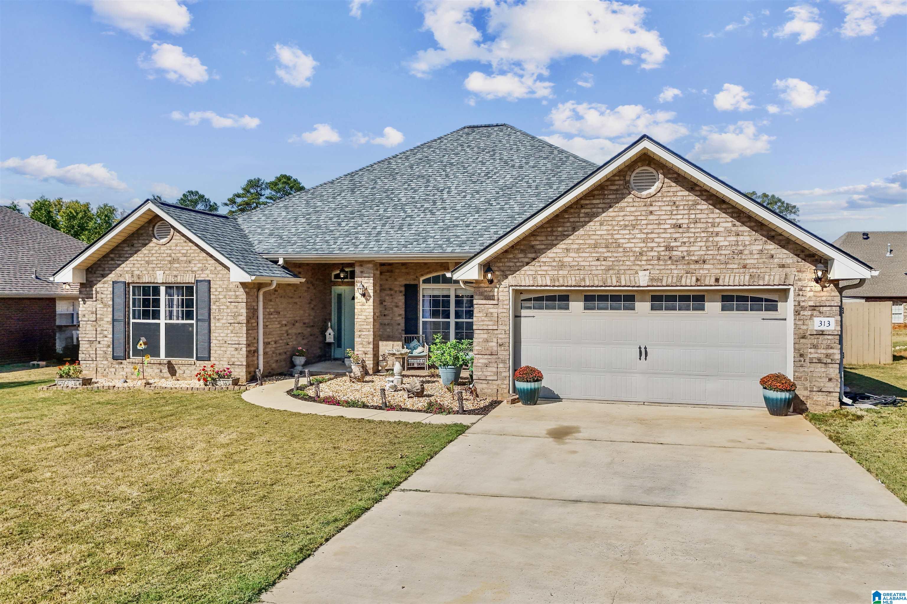 Photo 1 of Single family home for sale at 313 Tanglewood Cir, Alabaster, AL 35007 | MLS# 21450746 | Listing updated on 2026-08-25