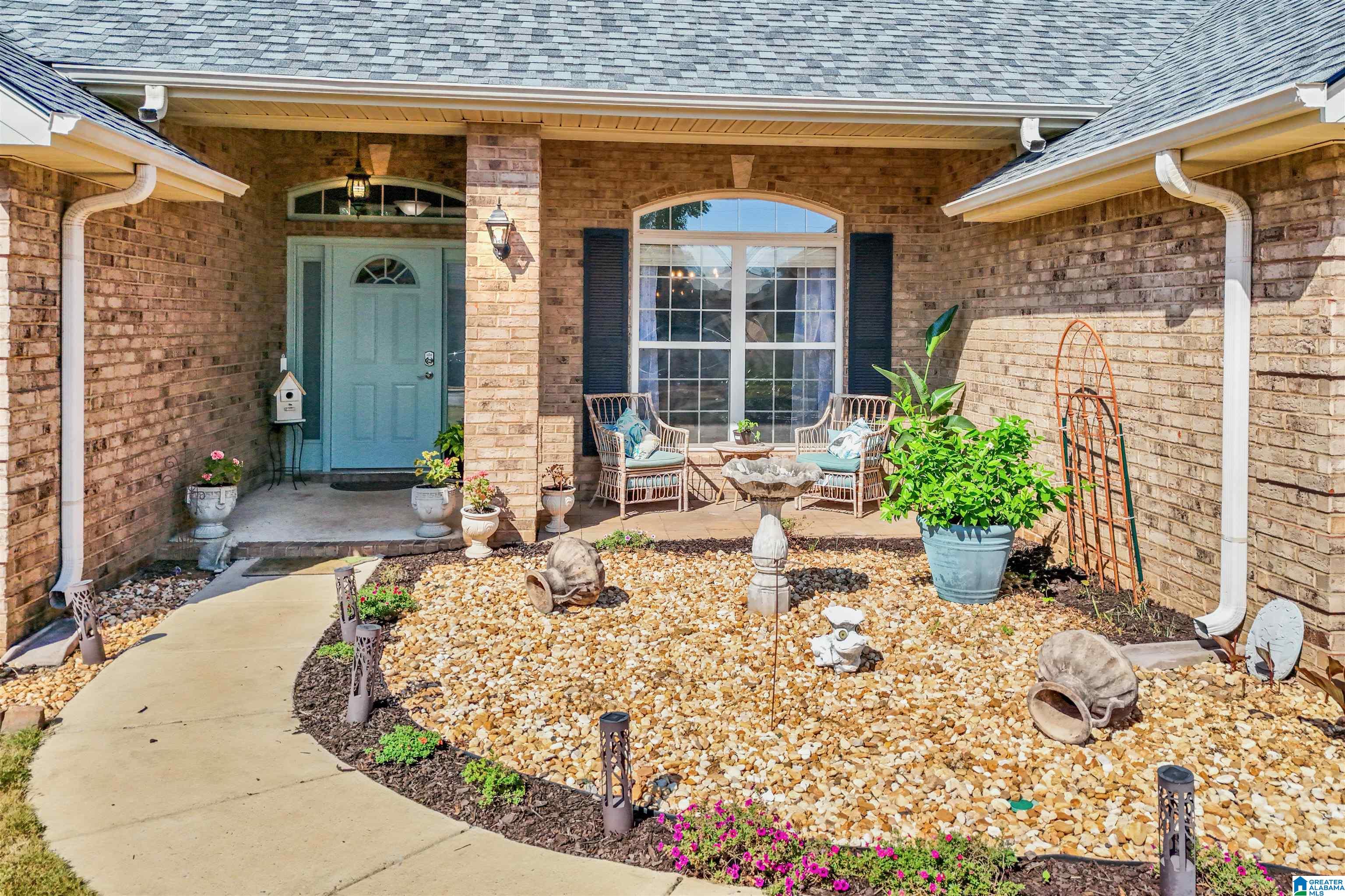 Photo 3 of Single family home for sale at 313 Tanglewood Cir, Alabaster, AL 35007 | MLS# 21450746 | Listing updated on 2026-08-25