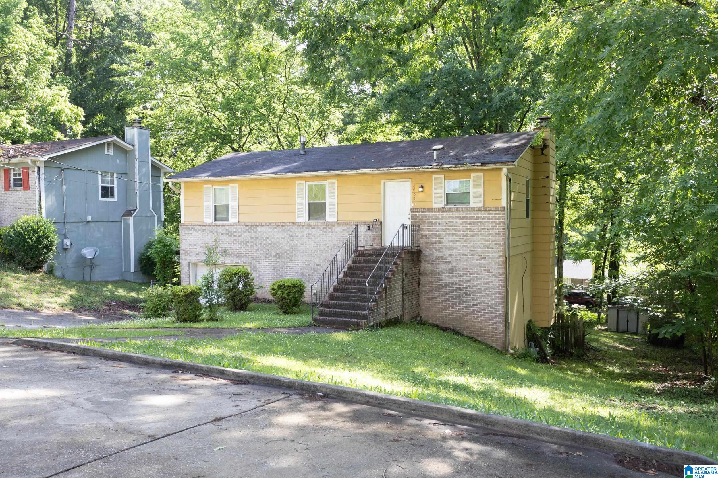4th image of 4009 Saint John Lane Nw, Birmingham, AL 35215 | MLS# 21450765